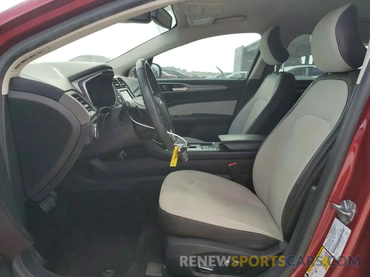 7 Фотография поврежденного автомобиля 3FA6P0HD3KR213658 FORD FUSION 2019