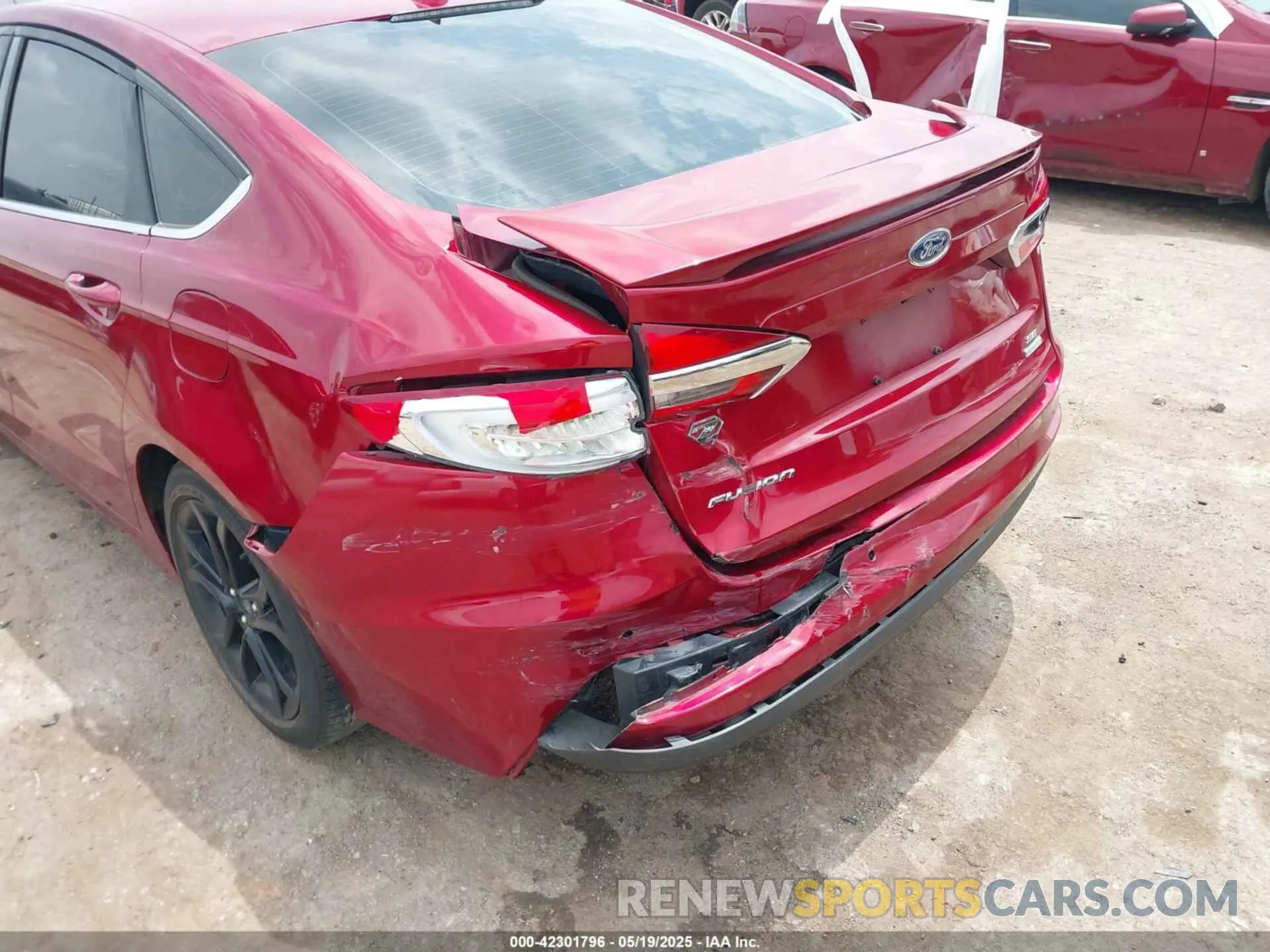 17 Фотография поврежденного автомобиля 3FA6P0HD3KR250581 FORD FUSION 2019