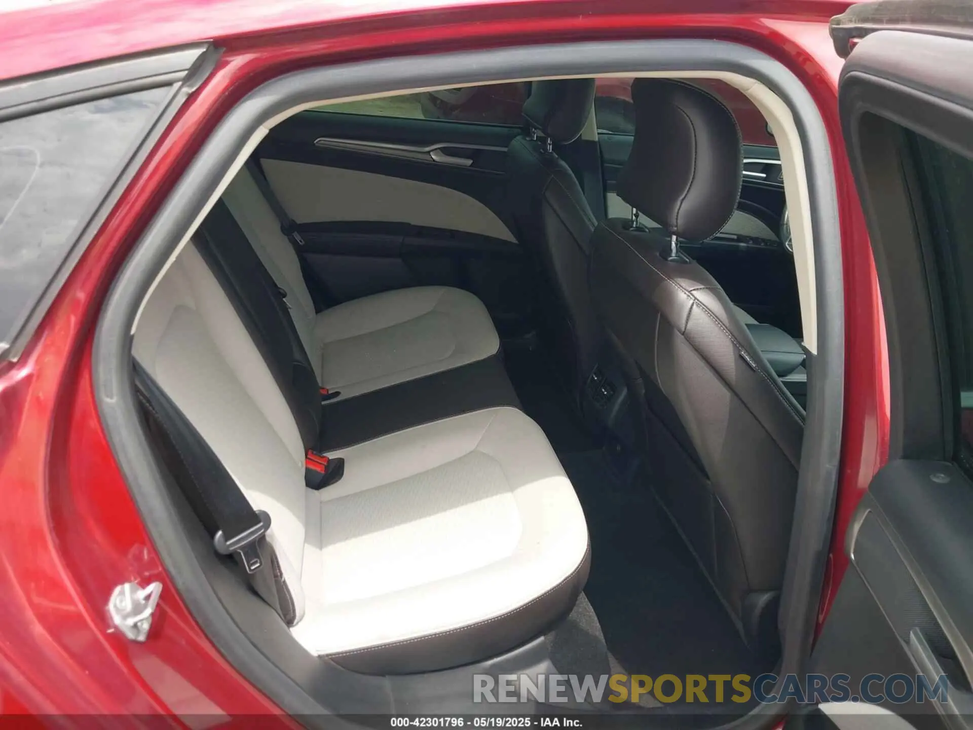 8 Фотография поврежденного автомобиля 3FA6P0HD3KR250581 FORD FUSION 2019