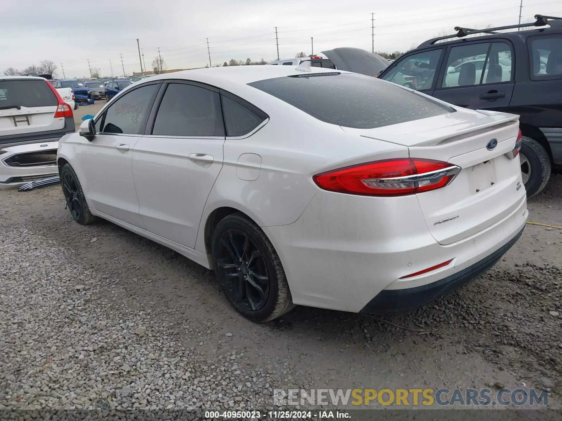 3 Фотография поврежденного автомобиля 3FA6P0HD3KR251472 FORD FUSION 2019