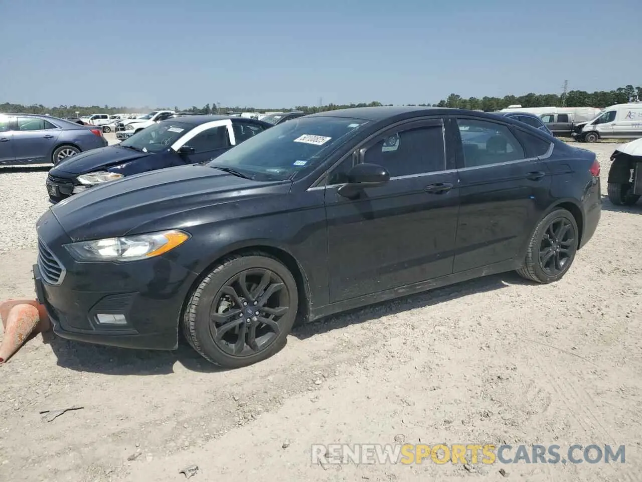 1 Фотография поврежденного автомобиля 3FA6P0HD4KR103346 FORD FUSION 2019