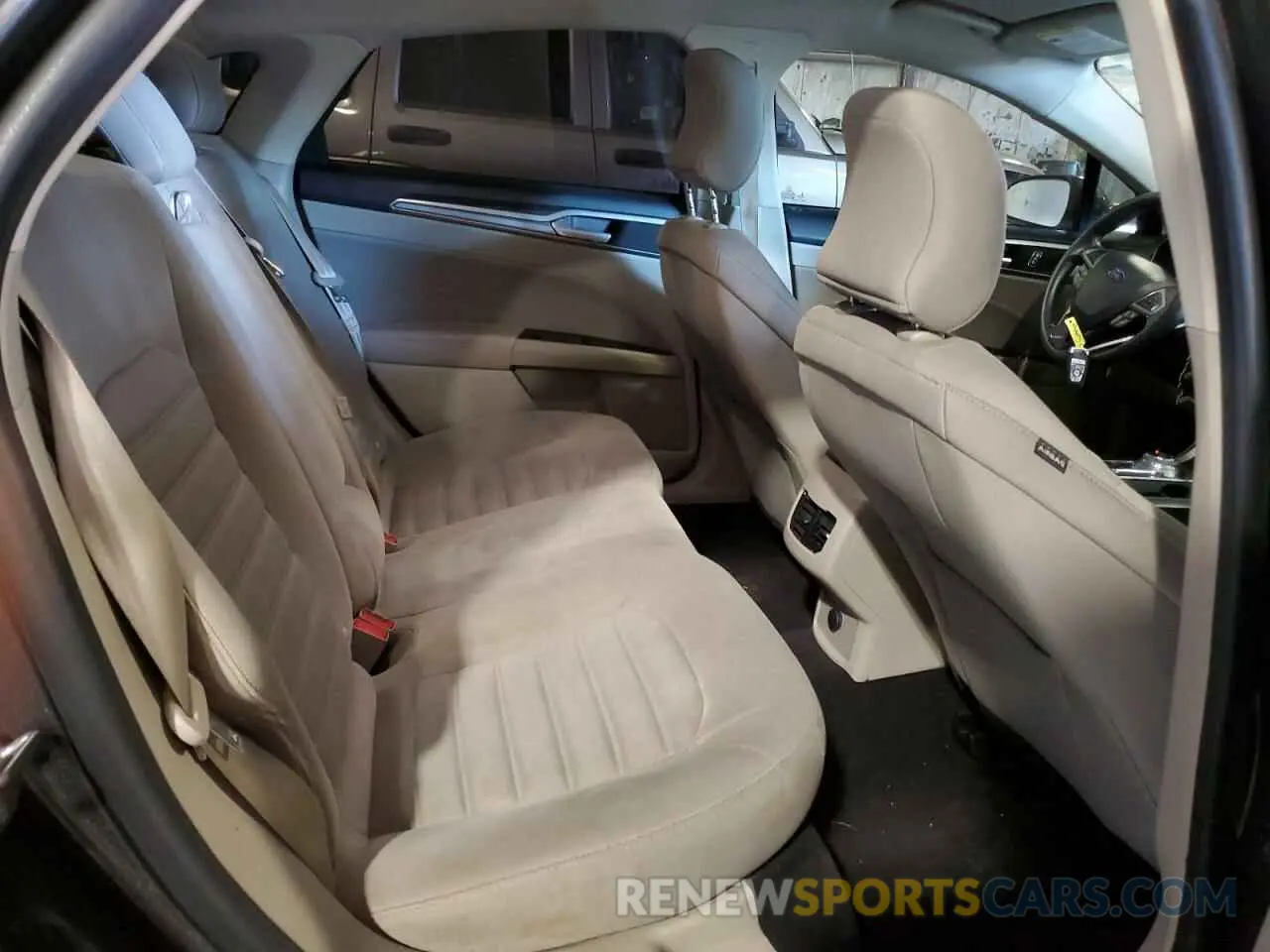 10 Фотография поврежденного автомобиля 3FA6P0HD4KR112550 FORD FUSION 2019