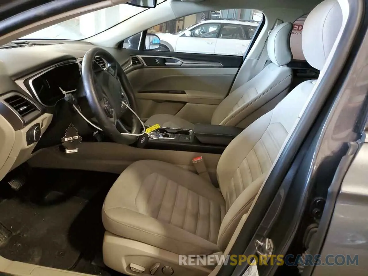 7 Фотография поврежденного автомобиля 3FA6P0HD4KR112550 FORD FUSION 2019