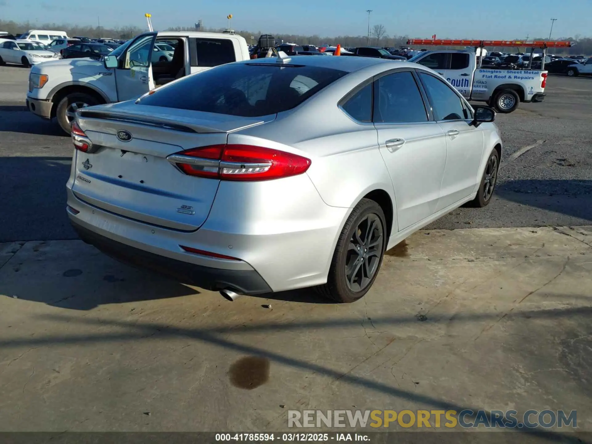 4 Photograph of a damaged car 3FA6P0HD4KR161134 FORD FUSION 2019