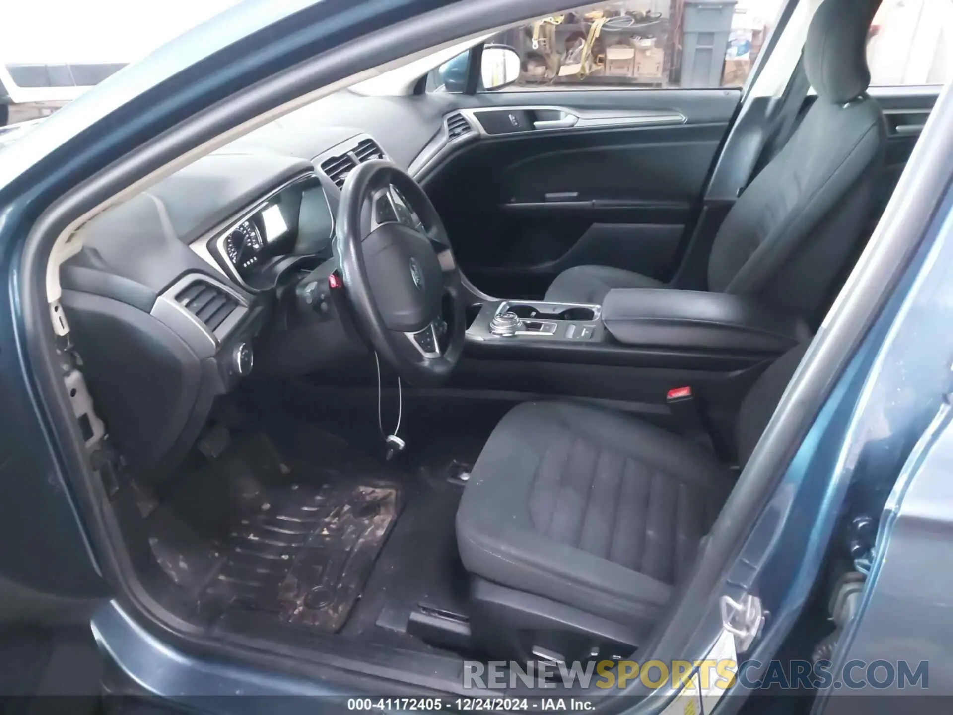 5 Photograph of a damaged car 3FA6P0HD4KR173574 FORD FUSION 2019
