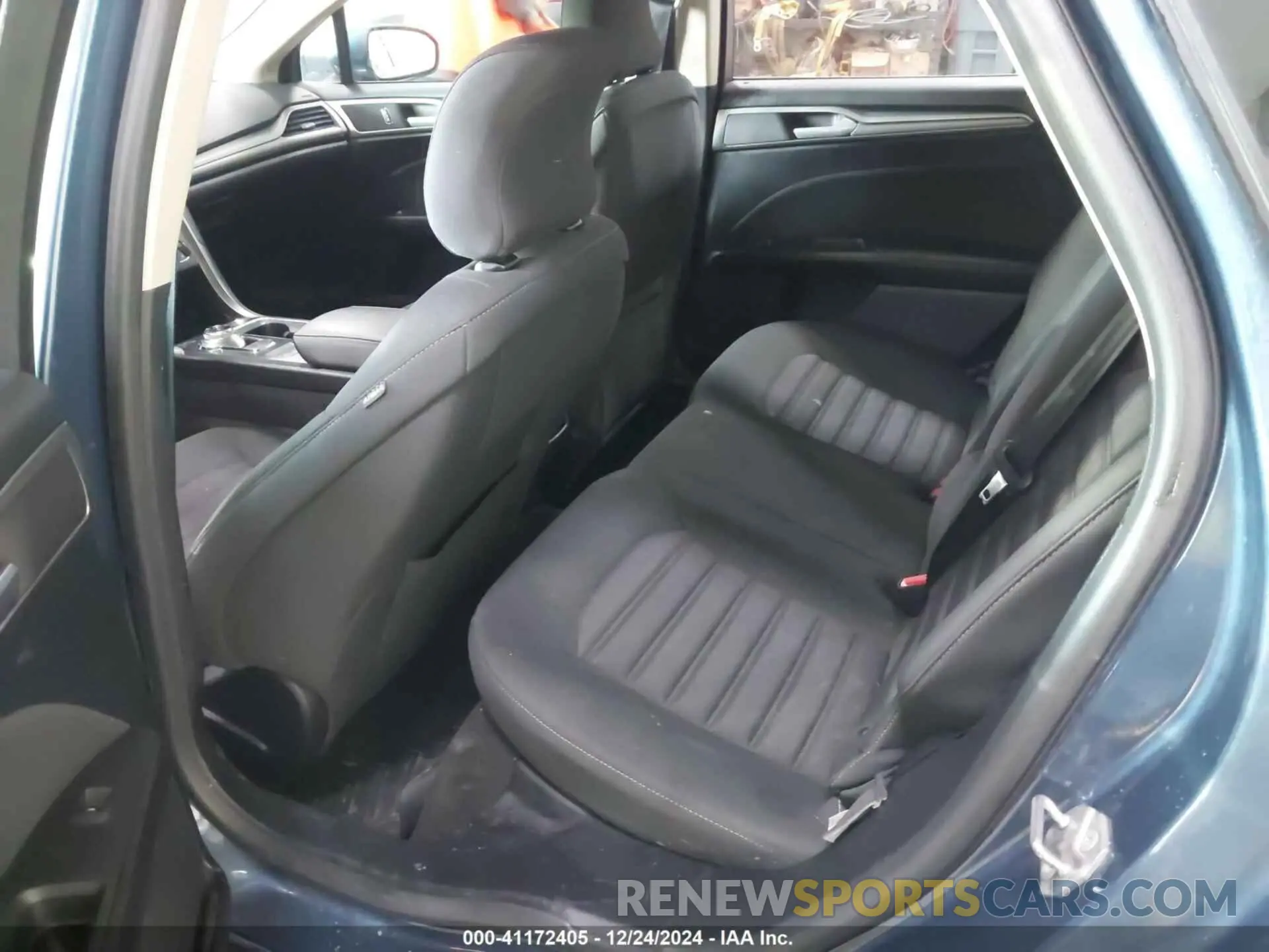 8 Photograph of a damaged car 3FA6P0HD4KR173574 FORD FUSION 2019