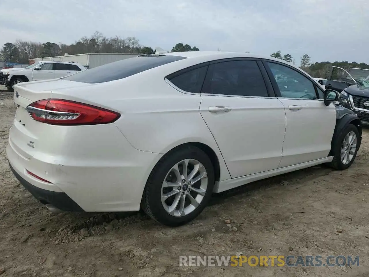 3 Фотография поврежденного автомобиля 3FA6P0HD4KR200742 FORD FUSION 2019