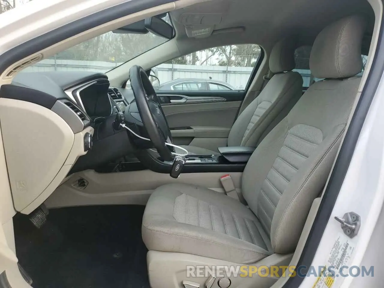 7 Фотография поврежденного автомобиля 3FA6P0HD4KR200742 FORD FUSION 2019