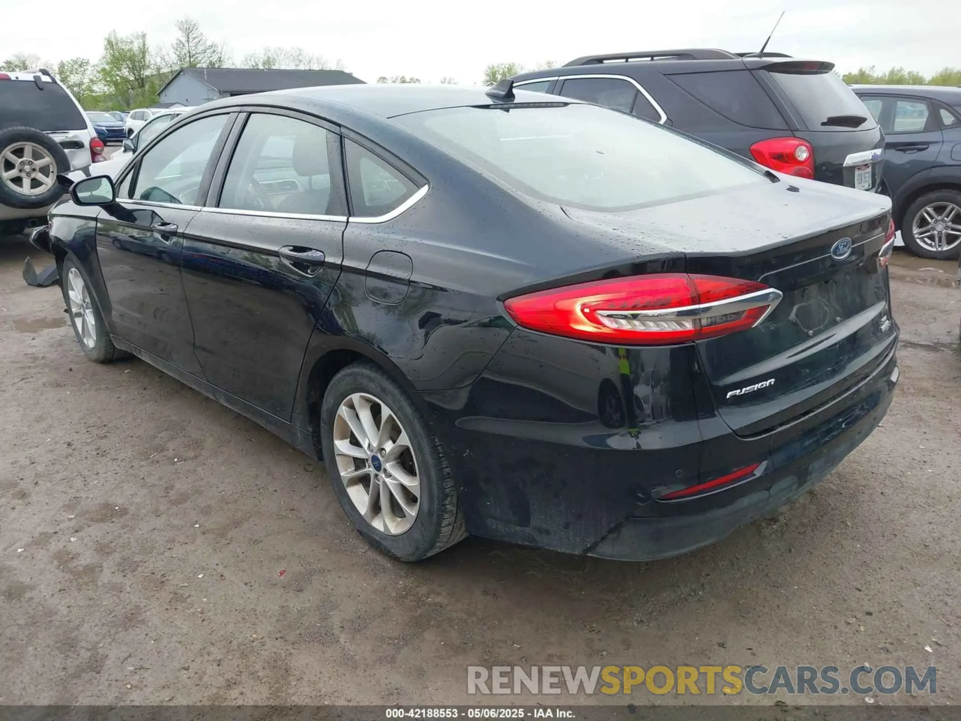 3 Фотография поврежденного автомобиля 3FA6P0HD4KR249679 FORD FUSION 2019