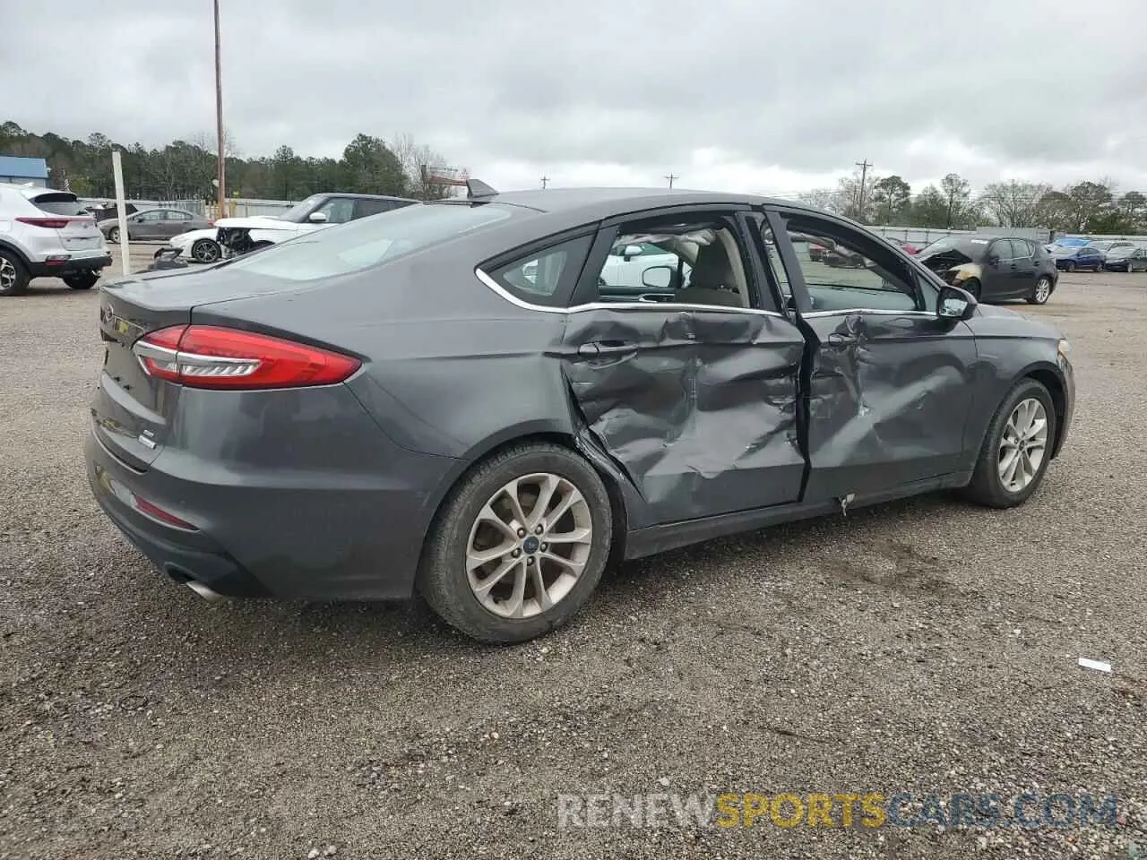 3 Photograph of a damaged car 3FA6P0HD5KR145752 FORD FUSION 2019