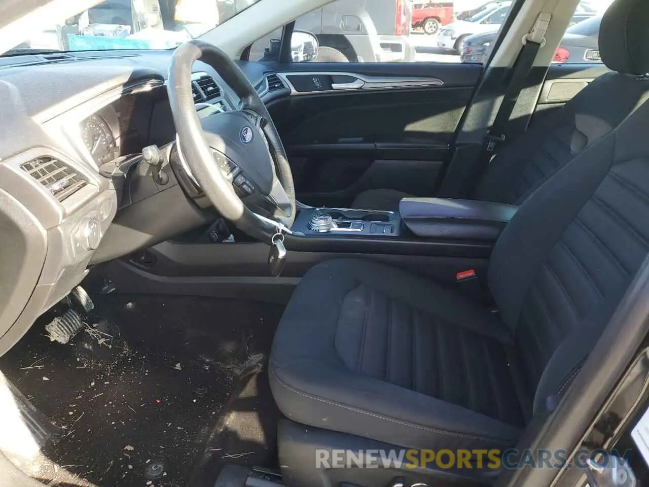 7 Photograph of a damaged car 3FA6P0HD5KR160798 FORD FUSION 2019