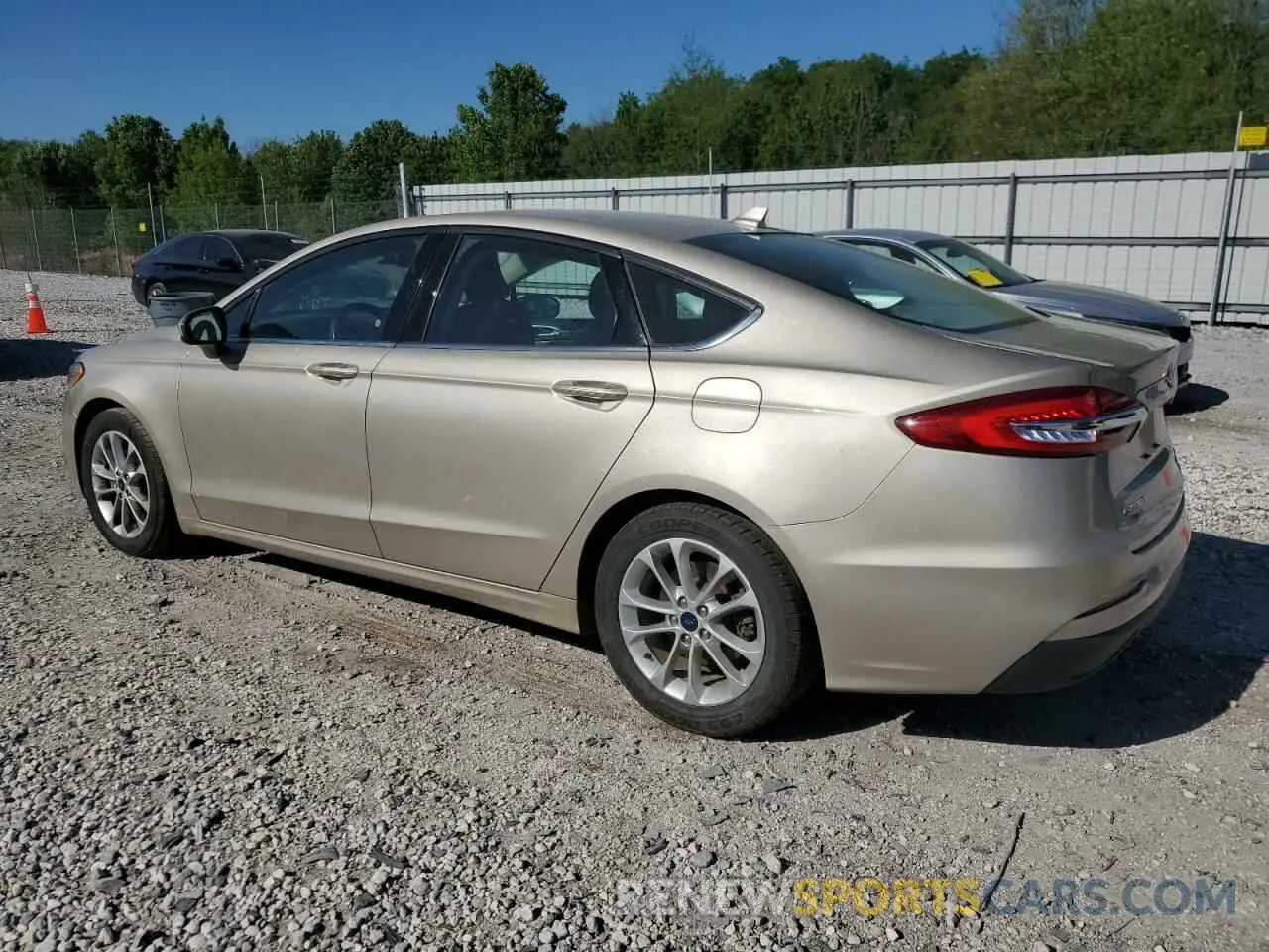 2 Фотография поврежденного автомобиля 3FA6P0HD5KR160929 FORD FUSION 2019