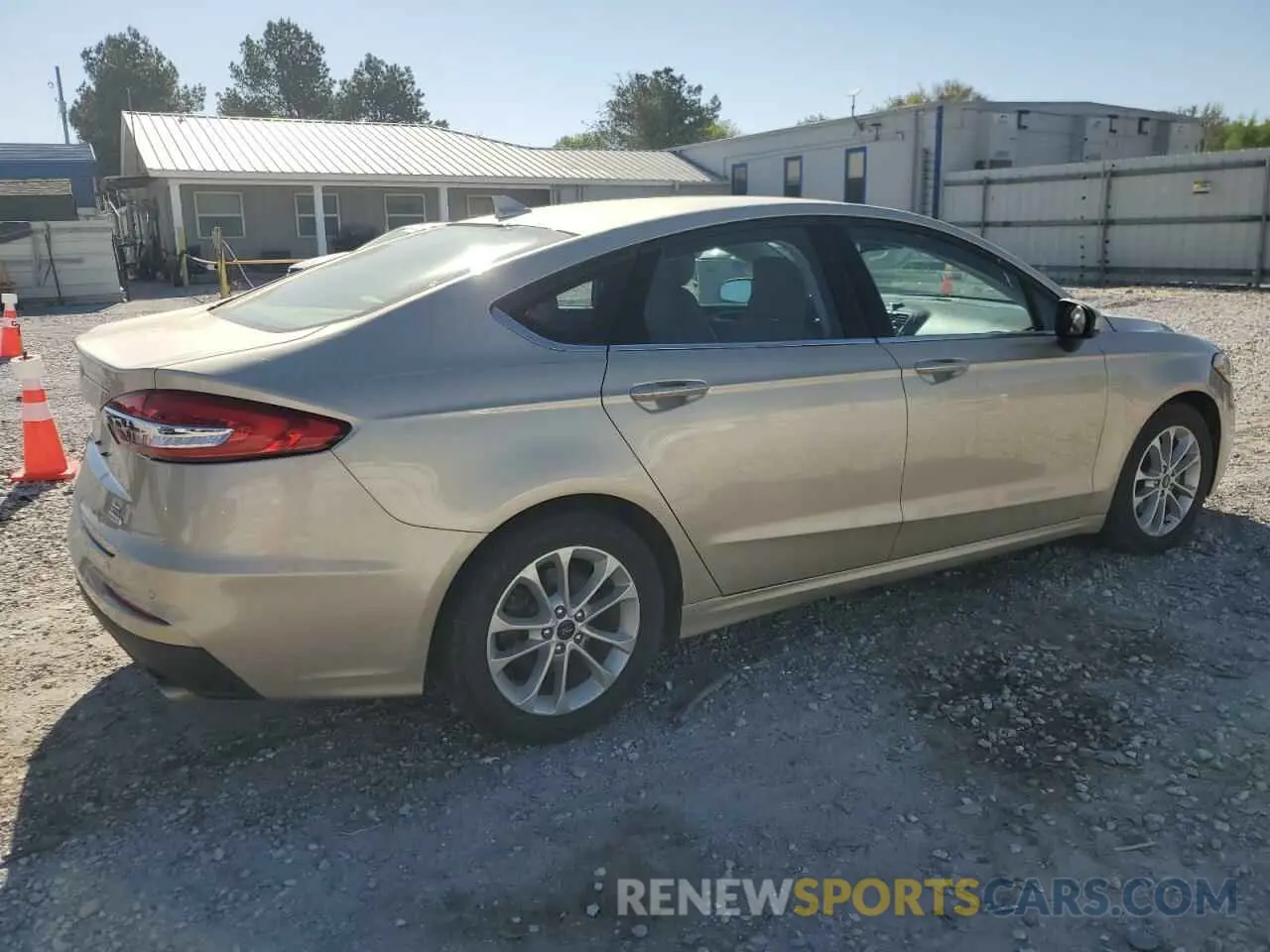 3 Фотография поврежденного автомобиля 3FA6P0HD5KR160929 FORD FUSION 2019
