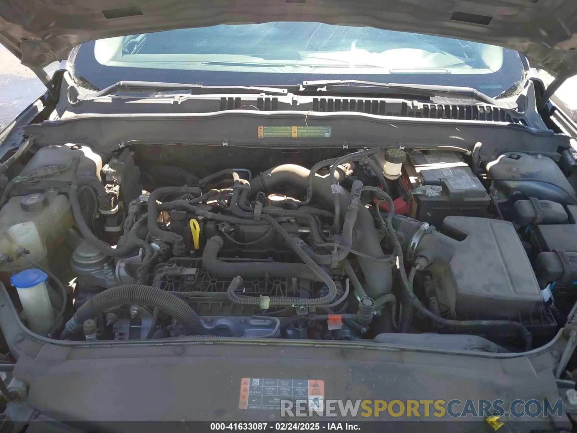10 Photograph of a damaged car 3FA6P0HD5KR176497 FORD FUSION 2019