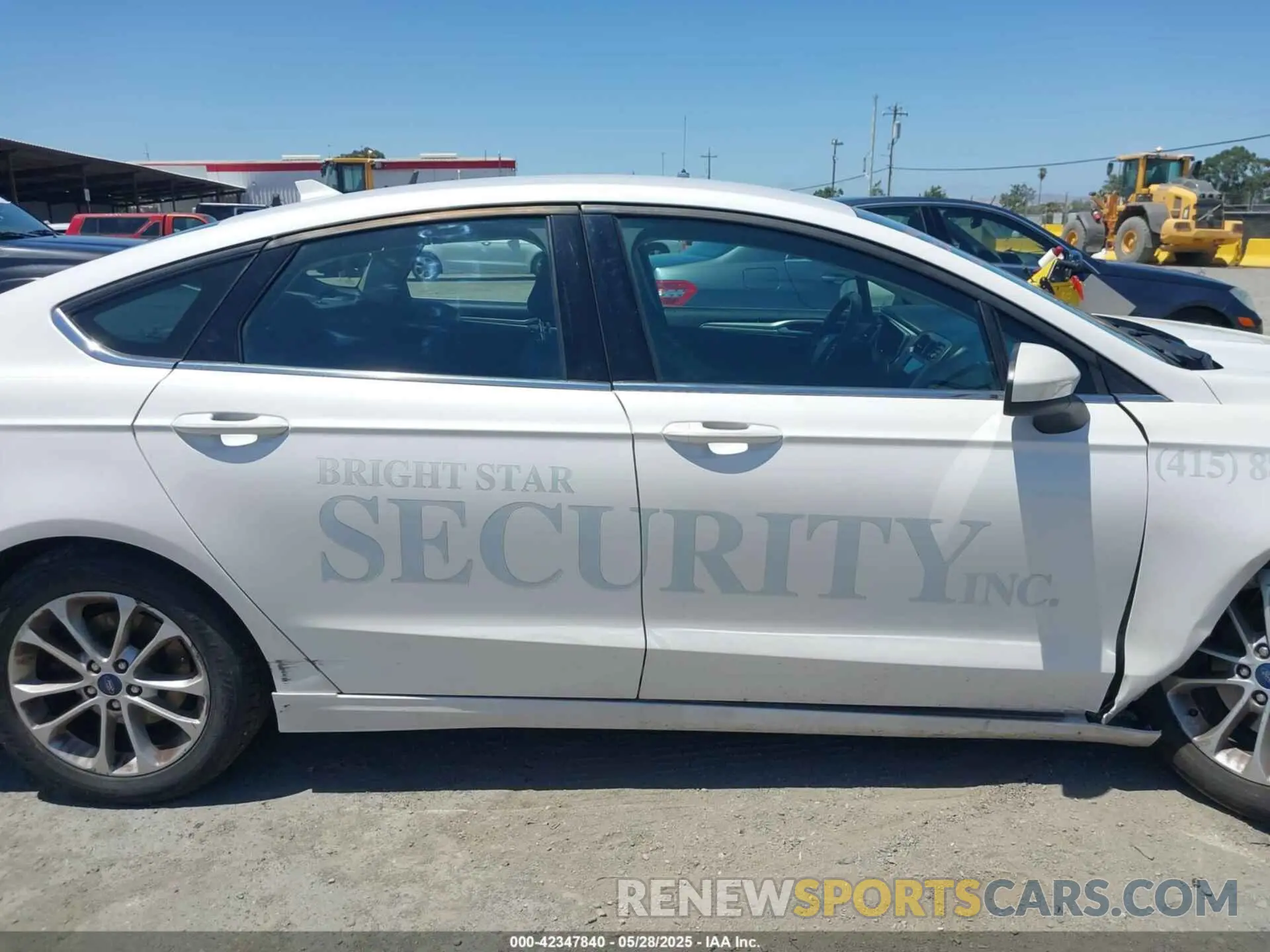 13 Photograph of a damaged car 3FA6P0HD5KR179335 FORD FUSION 2019