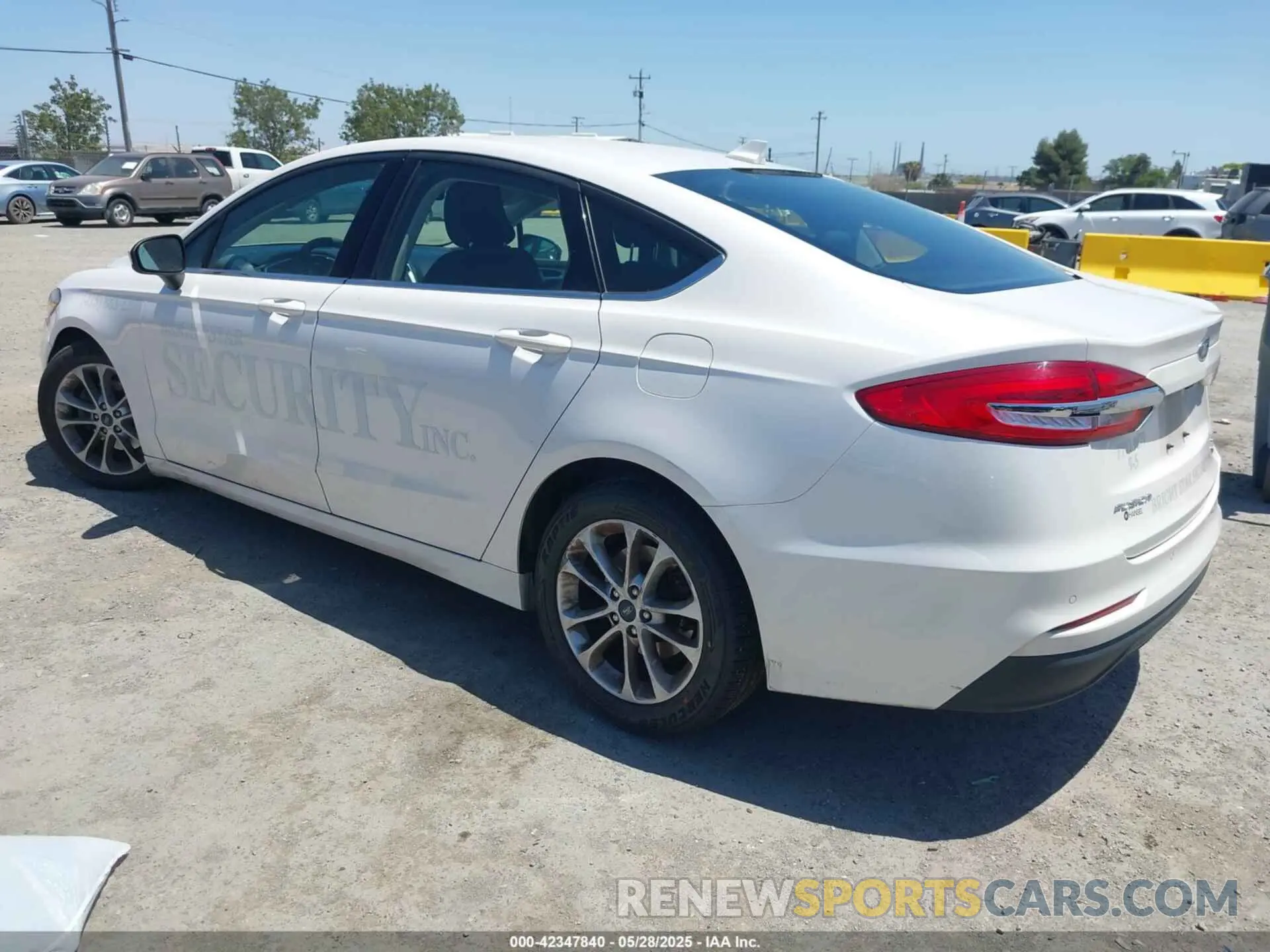 3 Photograph of a damaged car 3FA6P0HD5KR179335 FORD FUSION 2019