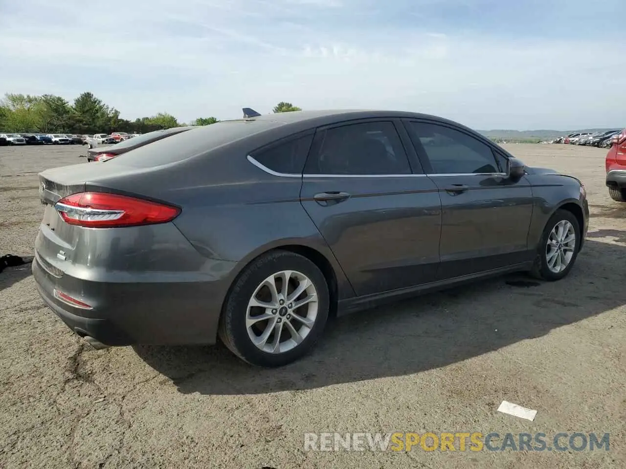 3 Photograph of a damaged car 3FA6P0HD5KR203486 FORD FUSION 2019