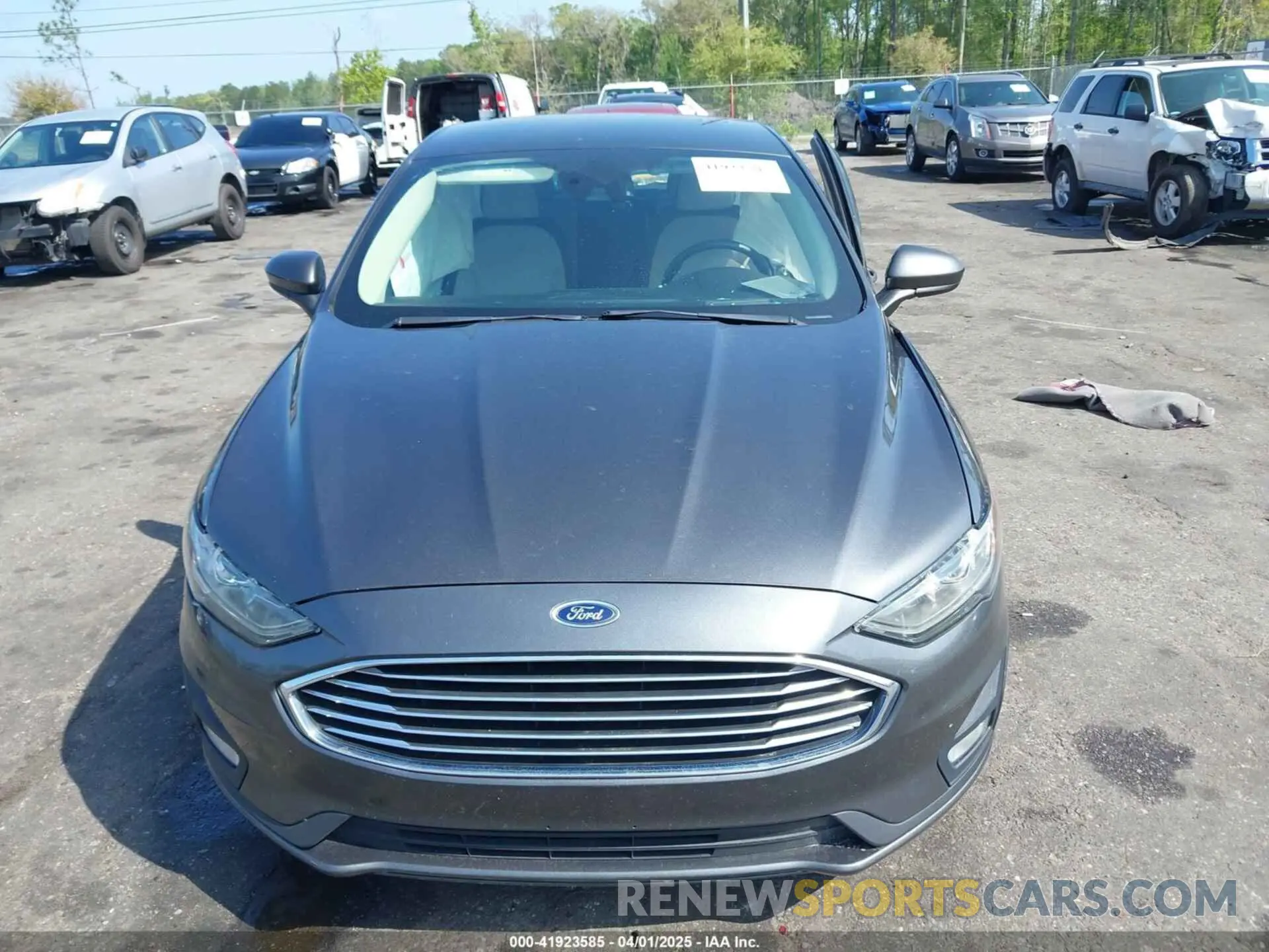 12 Фотография поврежденного автомобиля 3FA6P0HD5KR213709 FORD FUSION 2019