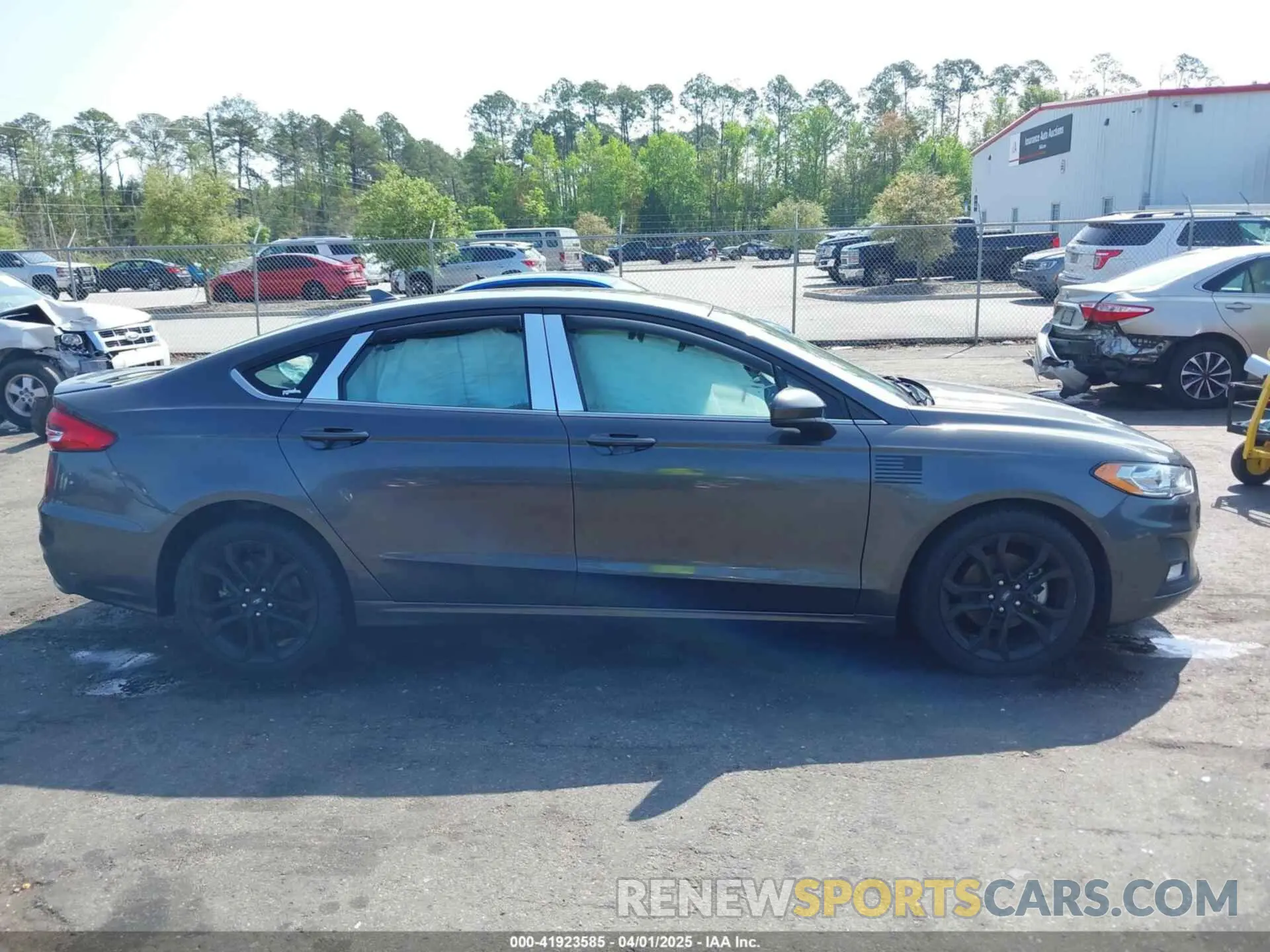 13 Фотография поврежденного автомобиля 3FA6P0HD5KR213709 FORD FUSION 2019