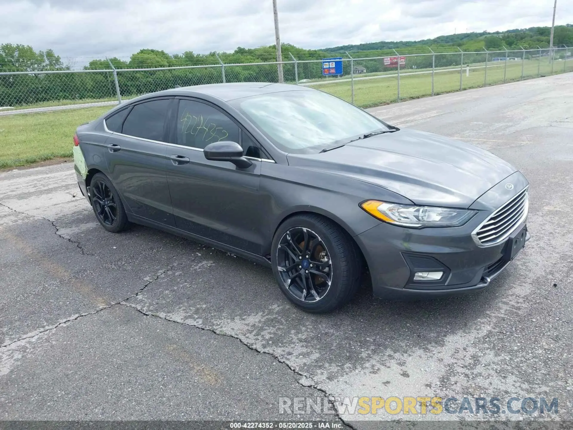 1 Фотография поврежденного автомобиля 3FA6P0HD5KR283727 FORD FUSION 2019
