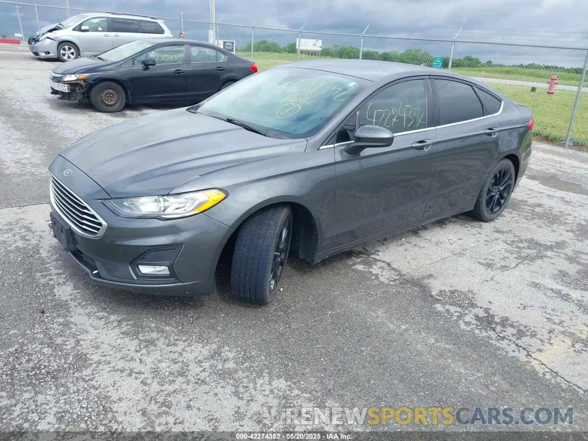 2 Фотография поврежденного автомобиля 3FA6P0HD5KR283727 FORD FUSION 2019