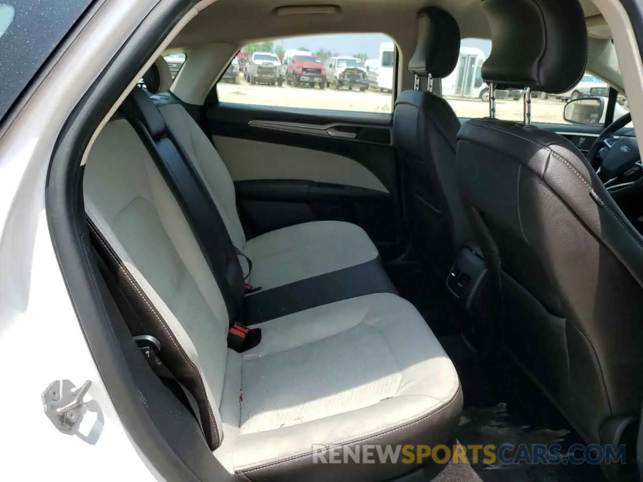 10 Photograph of a damaged car 3FA6P0HD6KR108242 FORD FUSION 2019