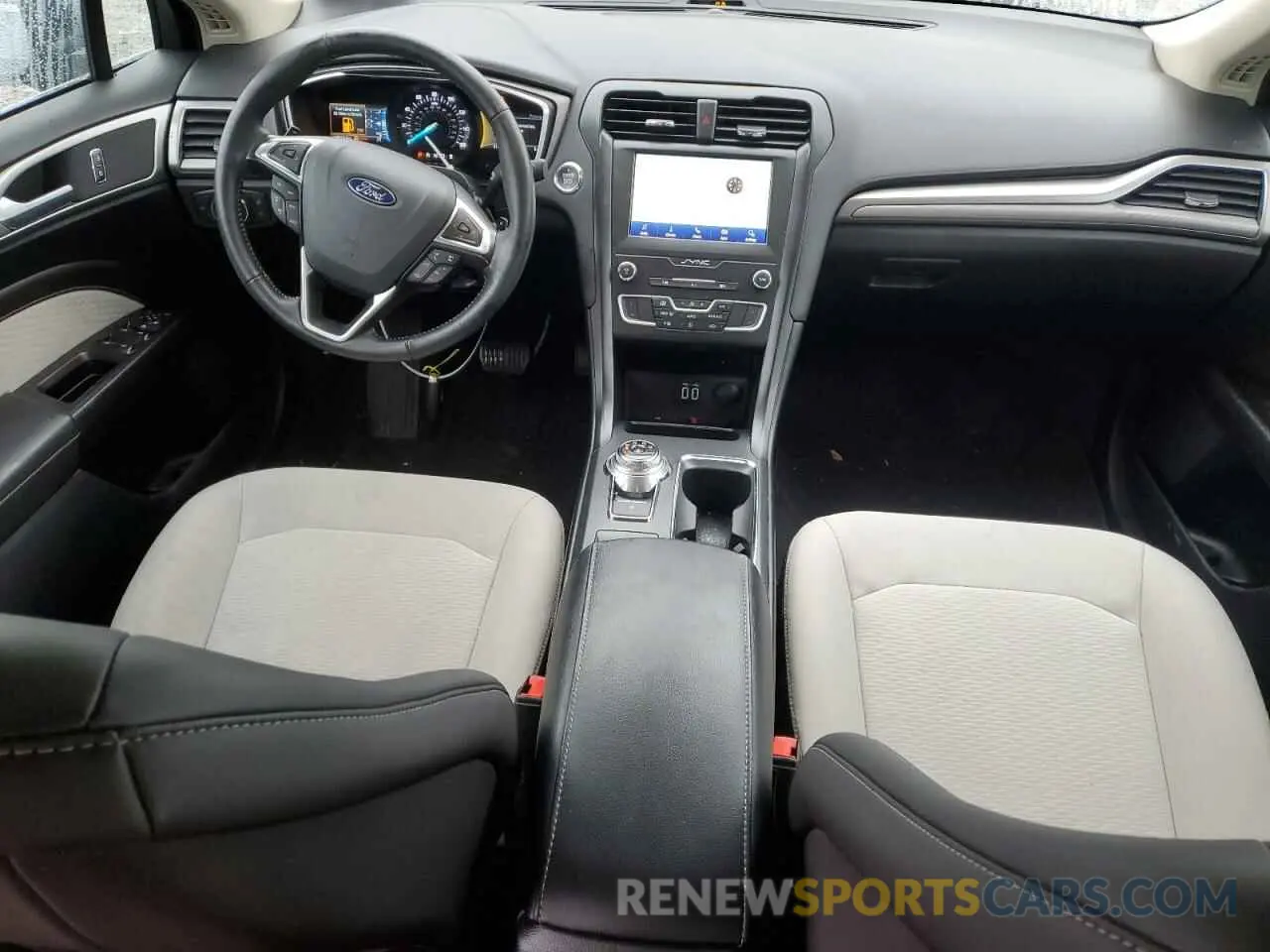 8 Photograph of a damaged car 3FA6P0HD6KR228591 FORD FUSION 2019