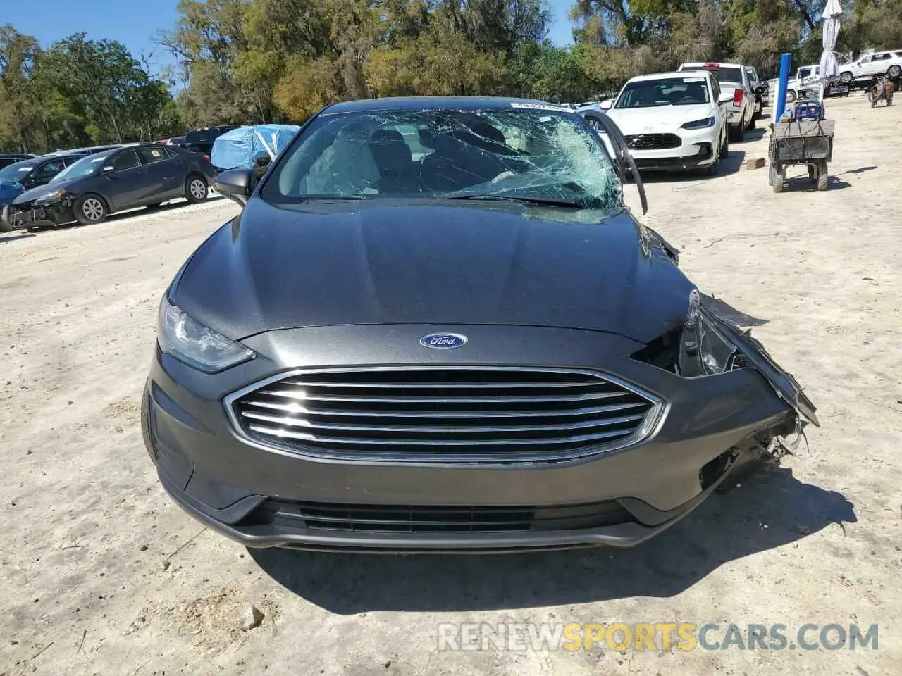 5 Photograph of a damaged car 3FA6P0HD6KR247142 FORD FUSION 2019