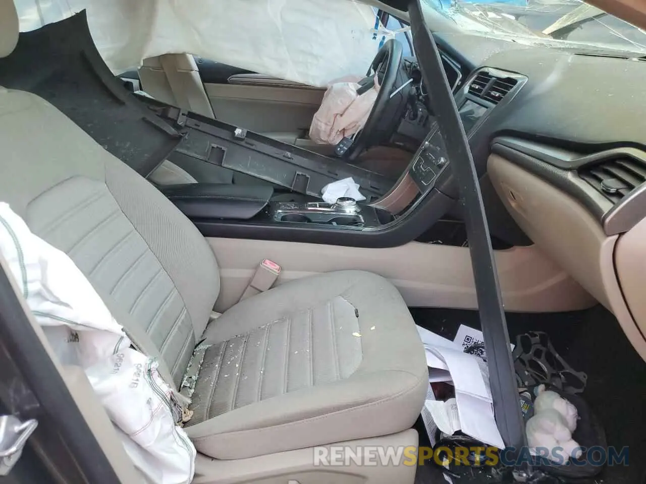 7 Photograph of a damaged car 3FA6P0HD6KR247142 FORD FUSION 2019