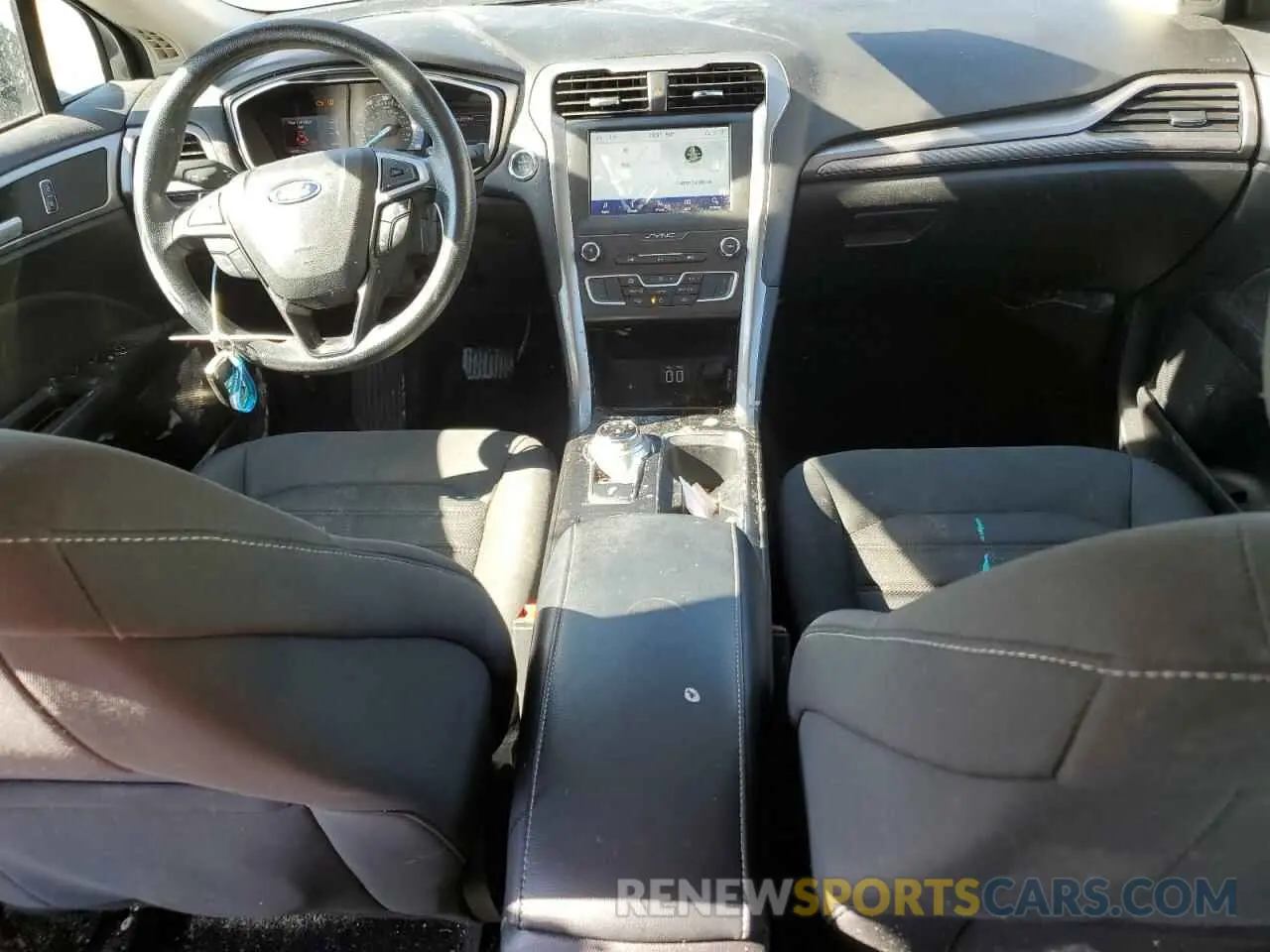 8 Photograph of a damaged car 3FA6P0HD6KR258495 FORD FUSION 2019