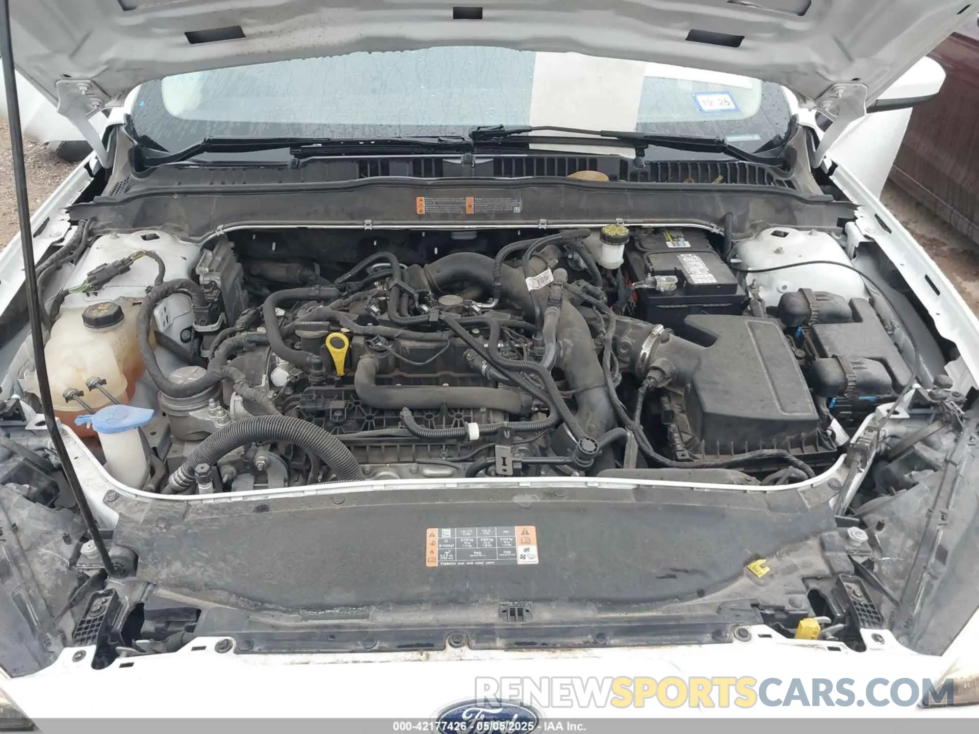 10 Photograph of a damaged car 3FA6P0HD7KR103180 FORD FUSION 2019