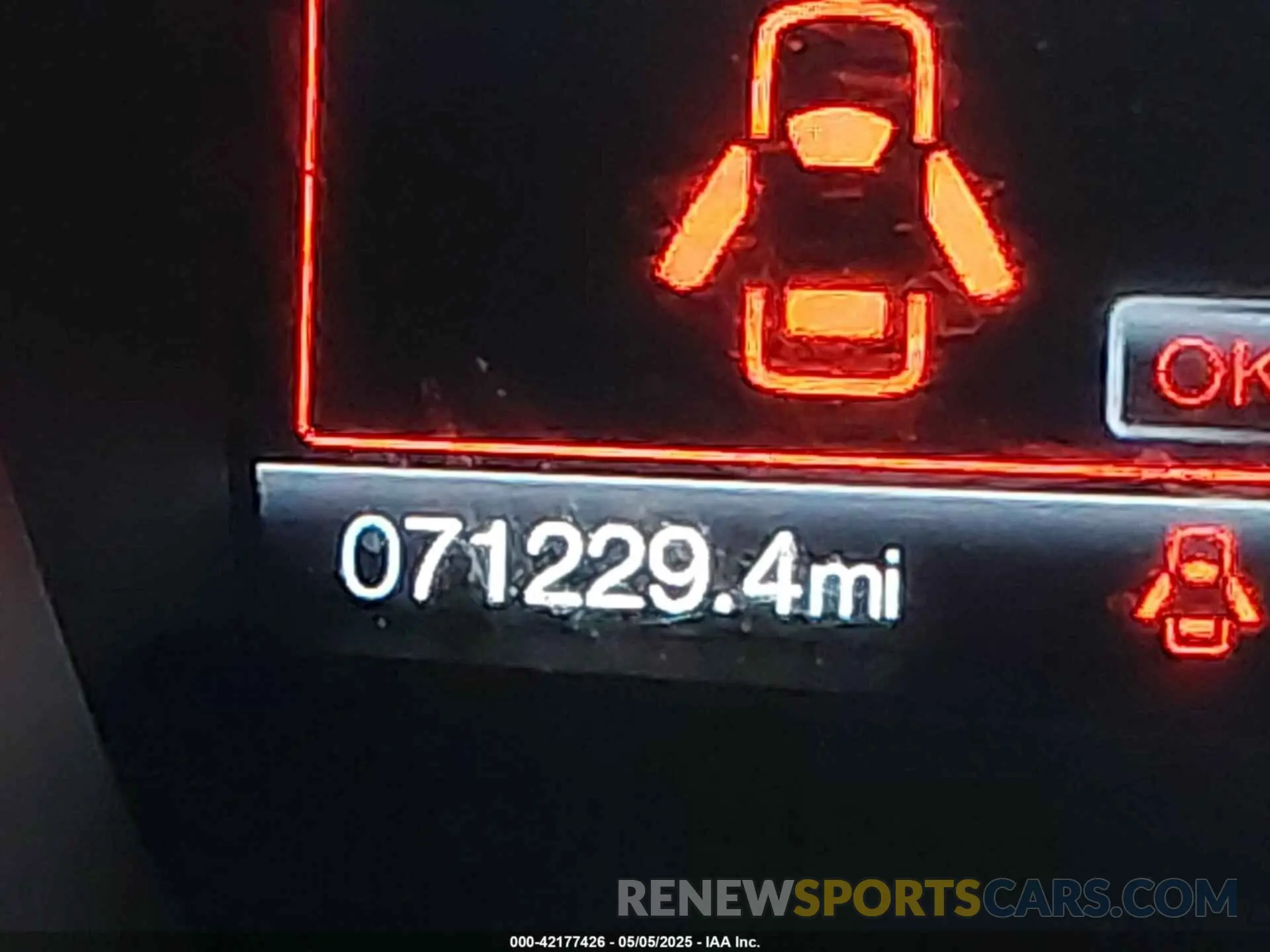 16 Photograph of a damaged car 3FA6P0HD7KR103180 FORD FUSION 2019