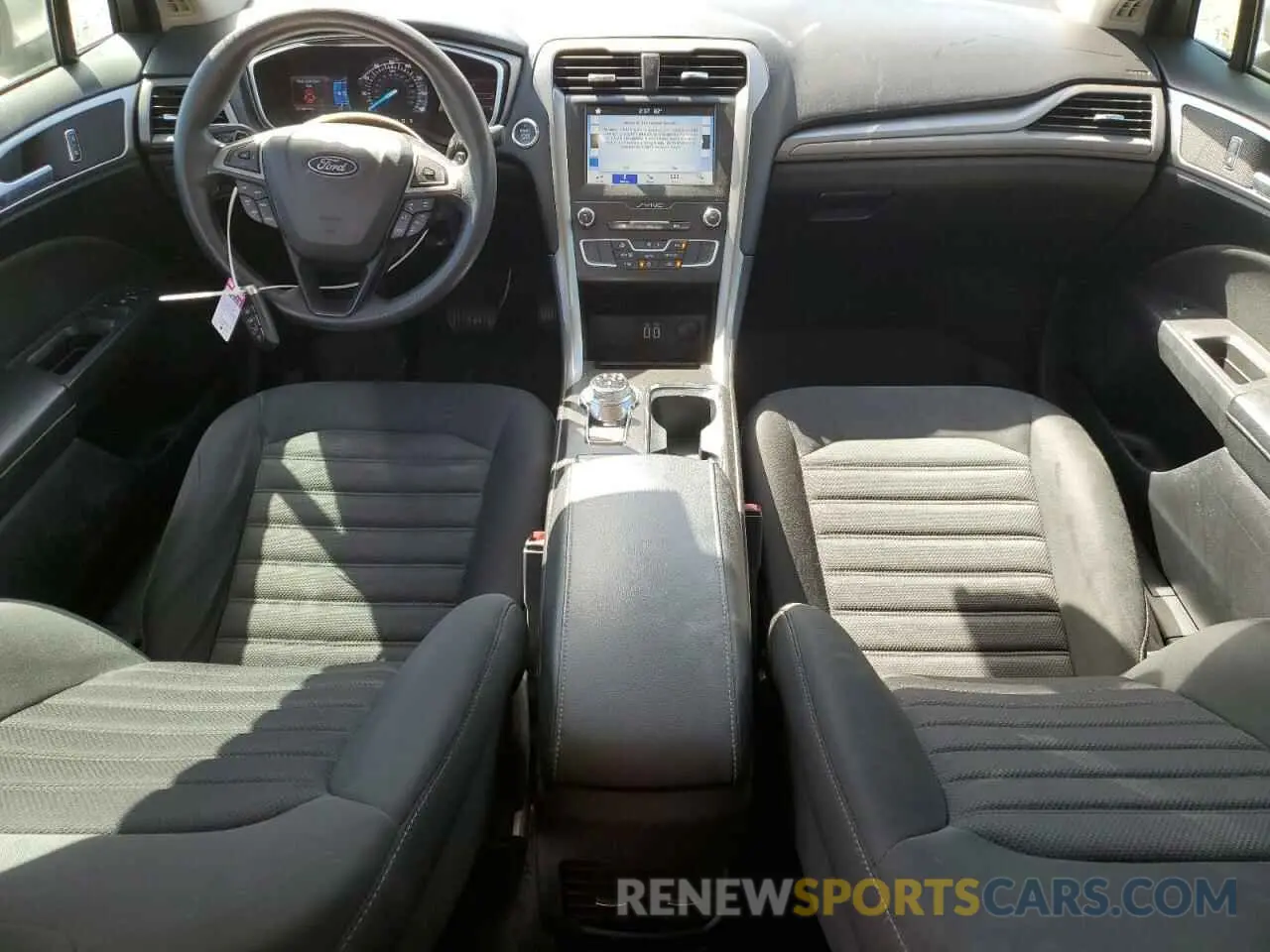 8 Photograph of a damaged car 3FA6P0HD7KR113434 FORD FUSION 2019