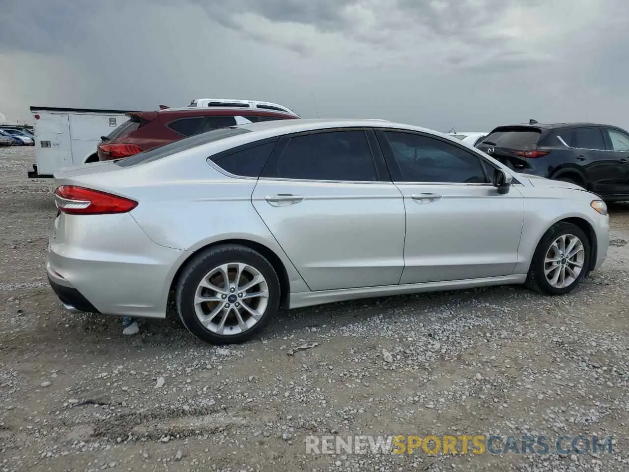 3 Photograph of a damaged car 3FA6P0HD7KR127320 FORD FUSION 2019
