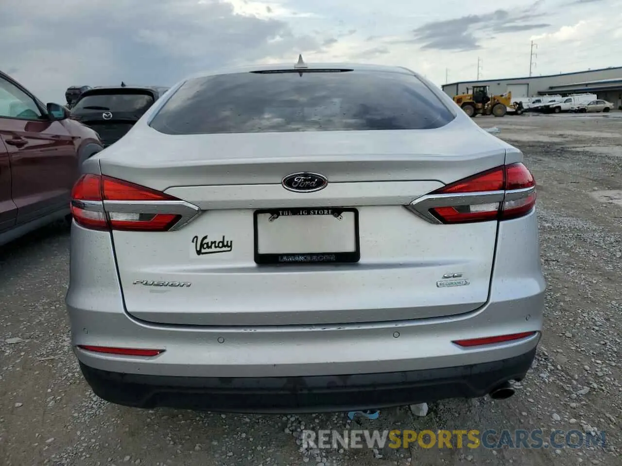 6 Photograph of a damaged car 3FA6P0HD7KR127320 FORD FUSION 2019