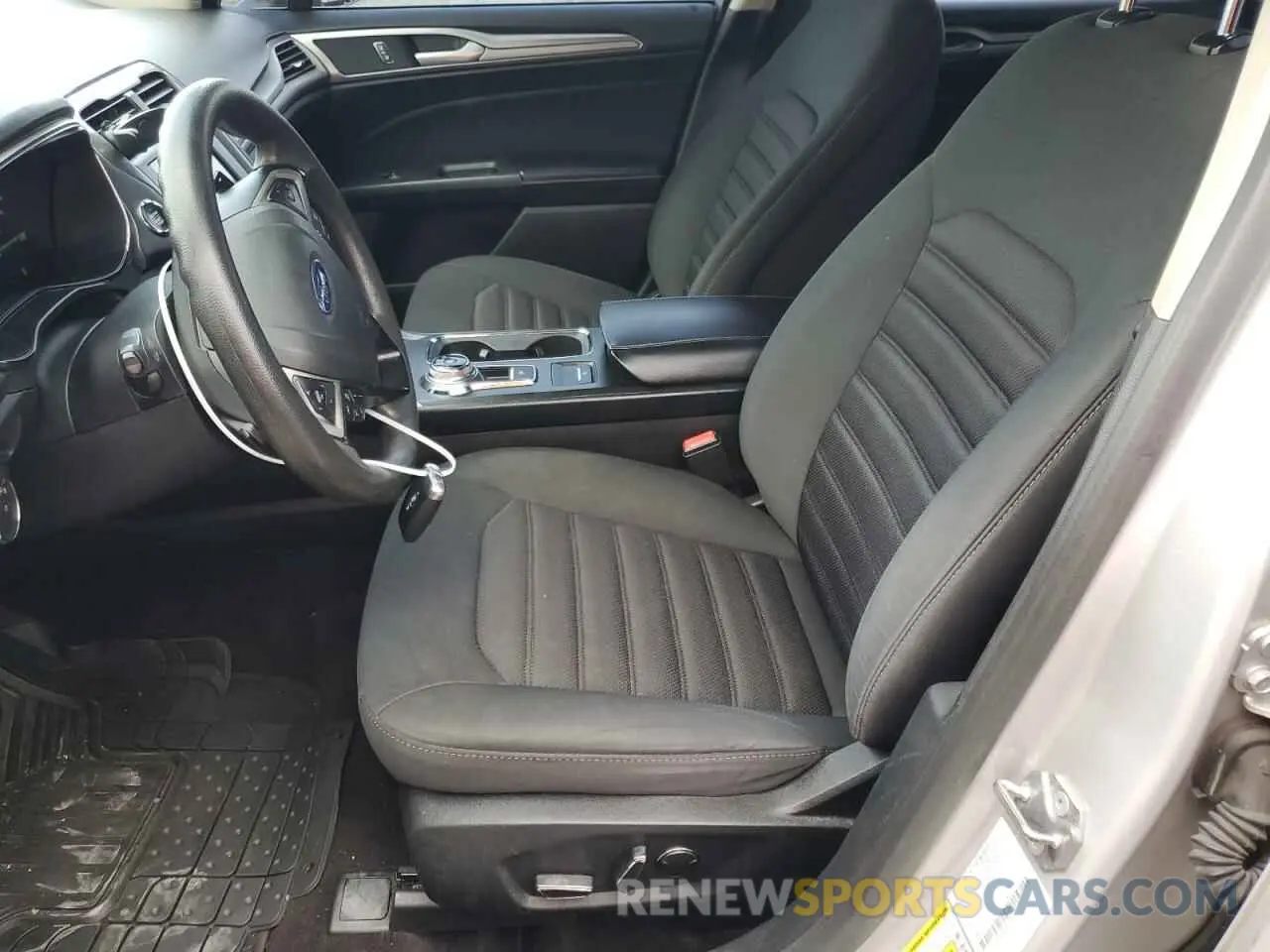7 Photograph of a damaged car 3FA6P0HD7KR127320 FORD FUSION 2019