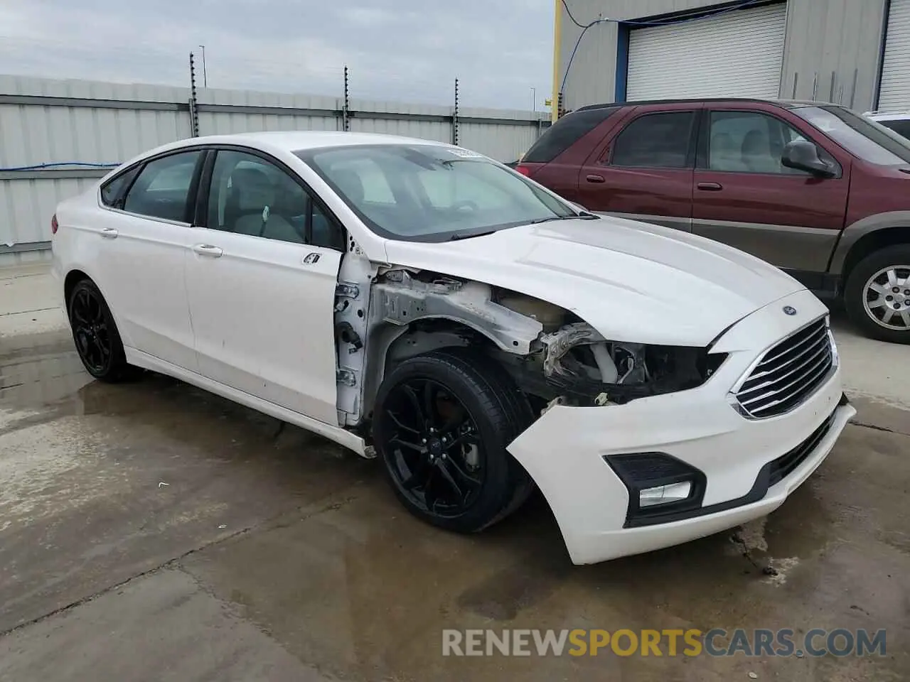 4 Фотография поврежденного автомобиля 3FA6P0HD7KR146465 FORD FUSION 2019