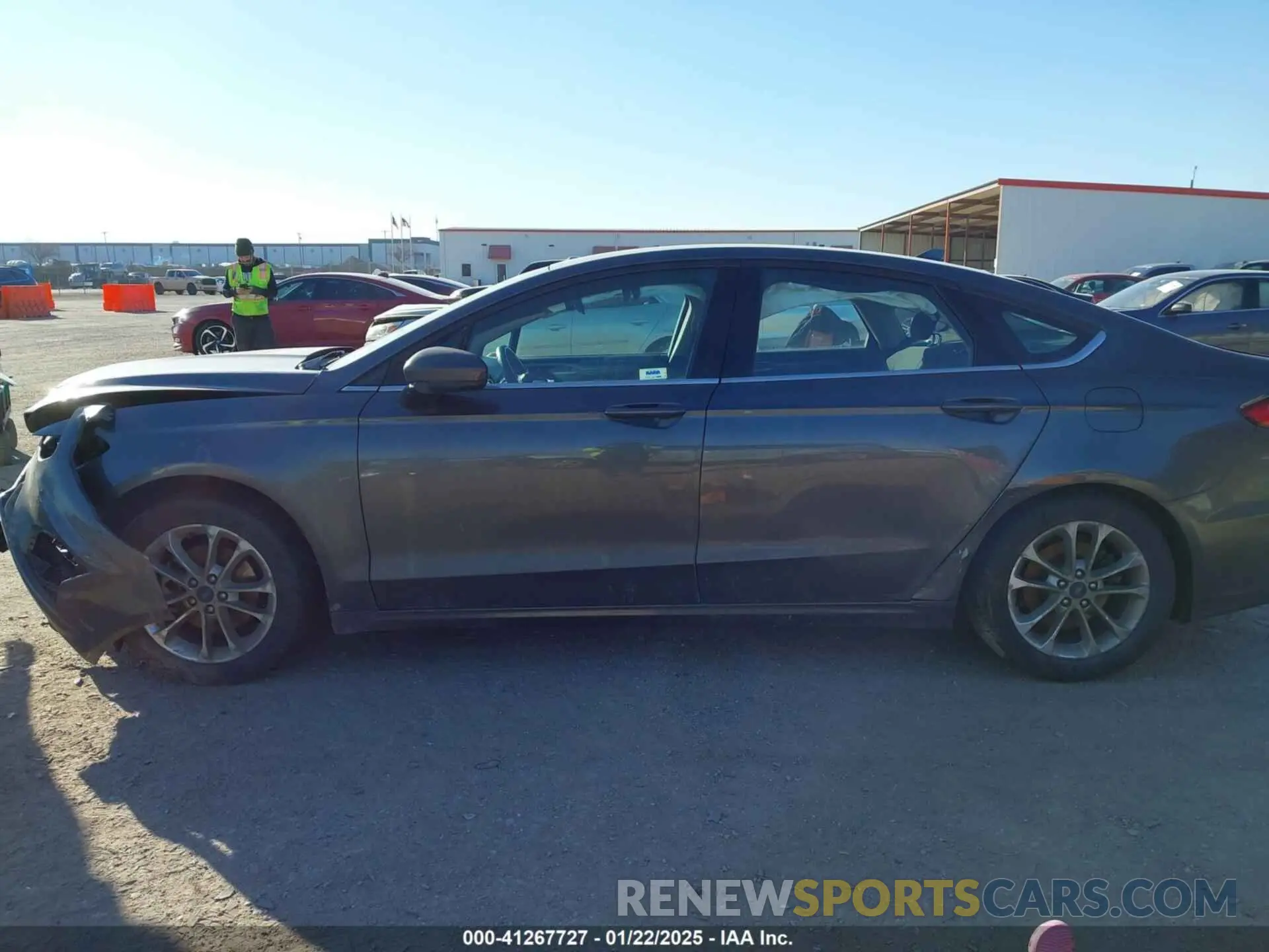 15 Photograph of a damaged car 3FA6P0HD7KR173035 FORD FUSION 2019