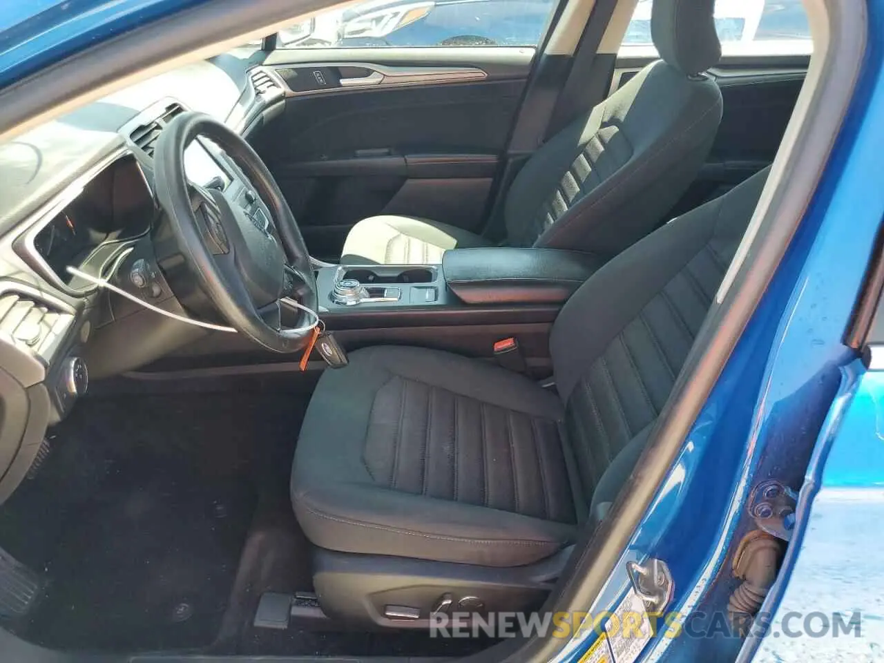 7 Photograph of a damaged car 3FA6P0HD7KR196119 FORD FUSION 2019