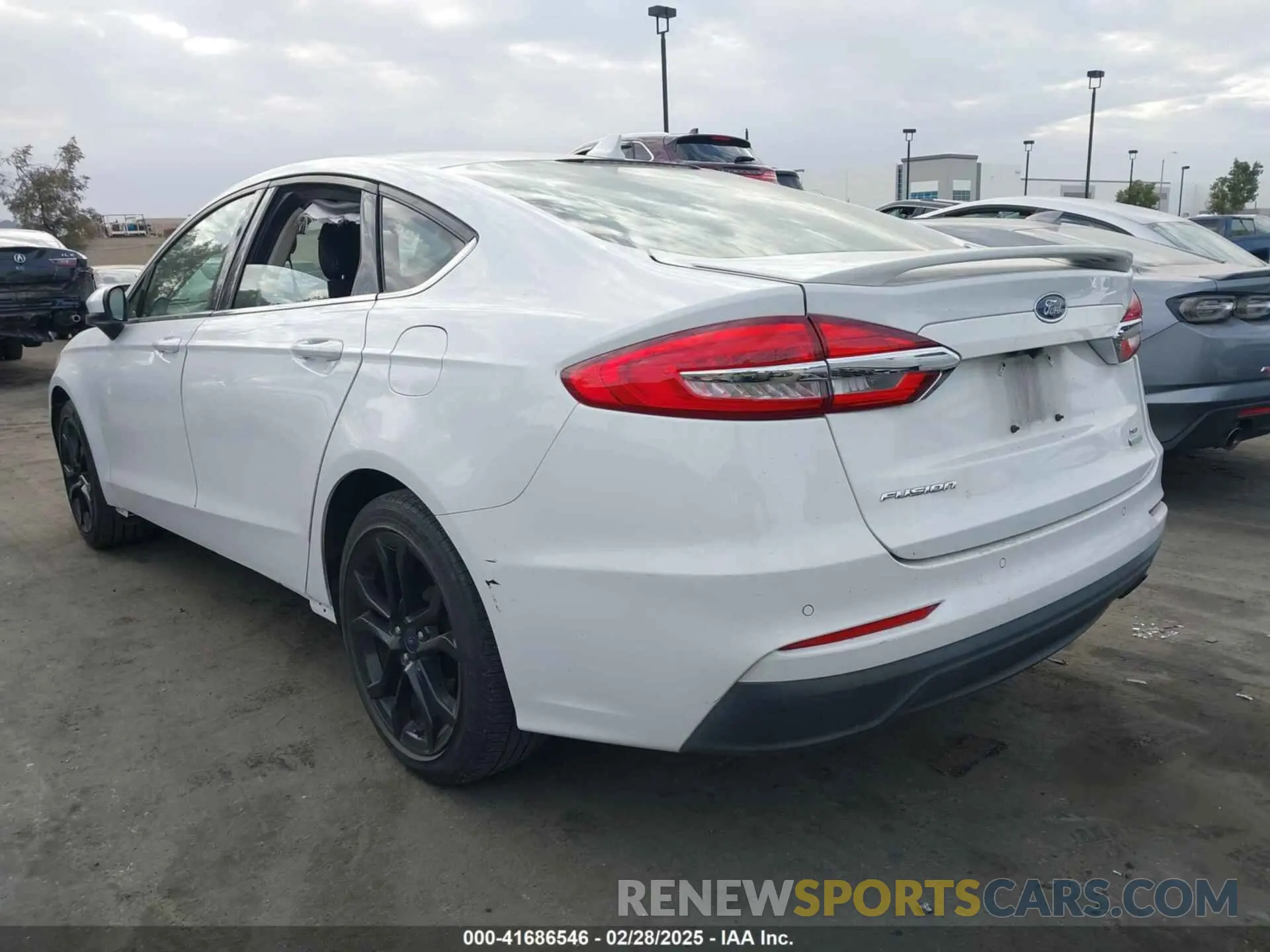 3 Фотография поврежденного автомобиля 3FA6P0HD7KR200699 FORD FUSION 2019