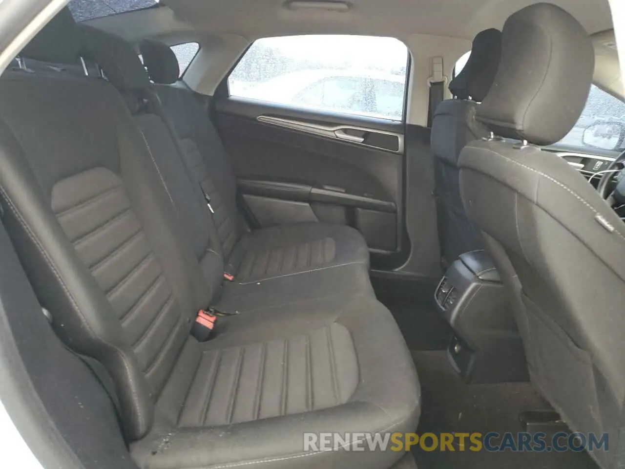 10 Фотография поврежденного автомобиля 3FA6P0HD7KR228793 FORD FUSION 2019