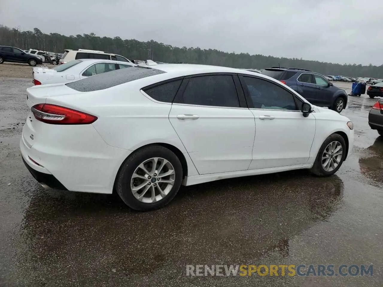 3 Фотография поврежденного автомобиля 3FA6P0HD7KR228793 FORD FUSION 2019