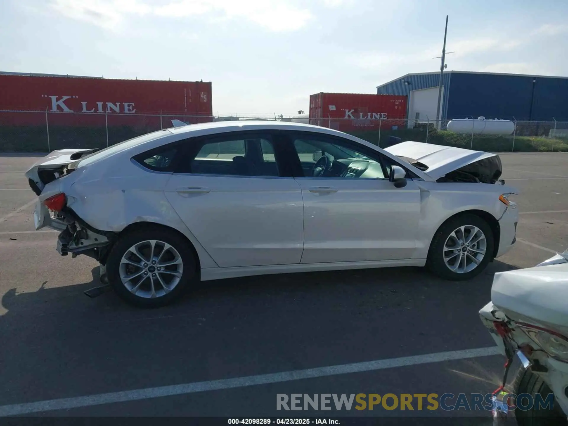 13 Фотография поврежденного автомобиля 3FA6P0HD8KR103611 FORD FUSION 2019