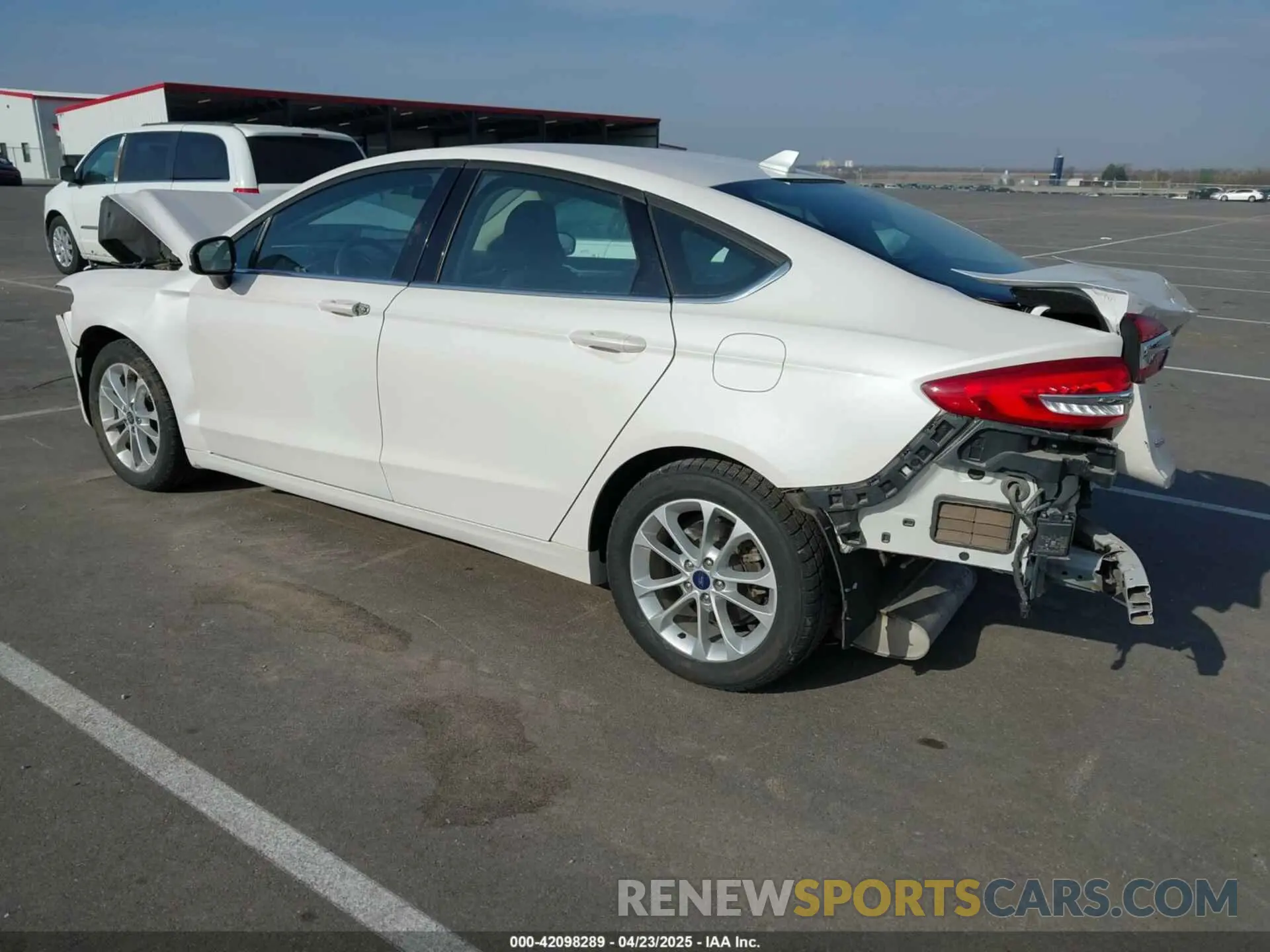 3 Фотография поврежденного автомобиля 3FA6P0HD8KR103611 FORD FUSION 2019