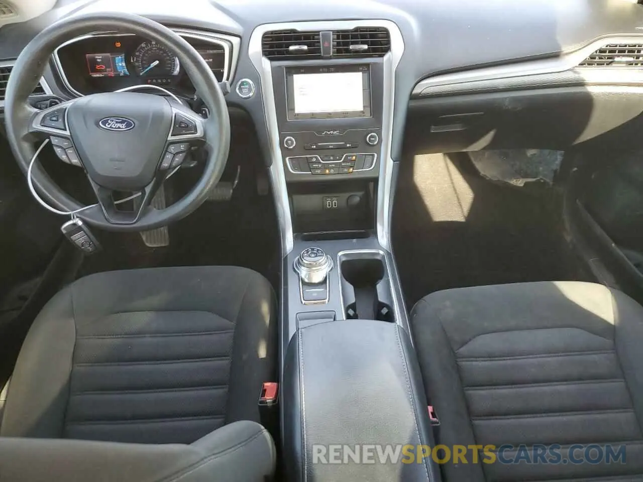 8 Photograph of a damaged car 3FA6P0HD8KR146510 FORD FUSION 2019