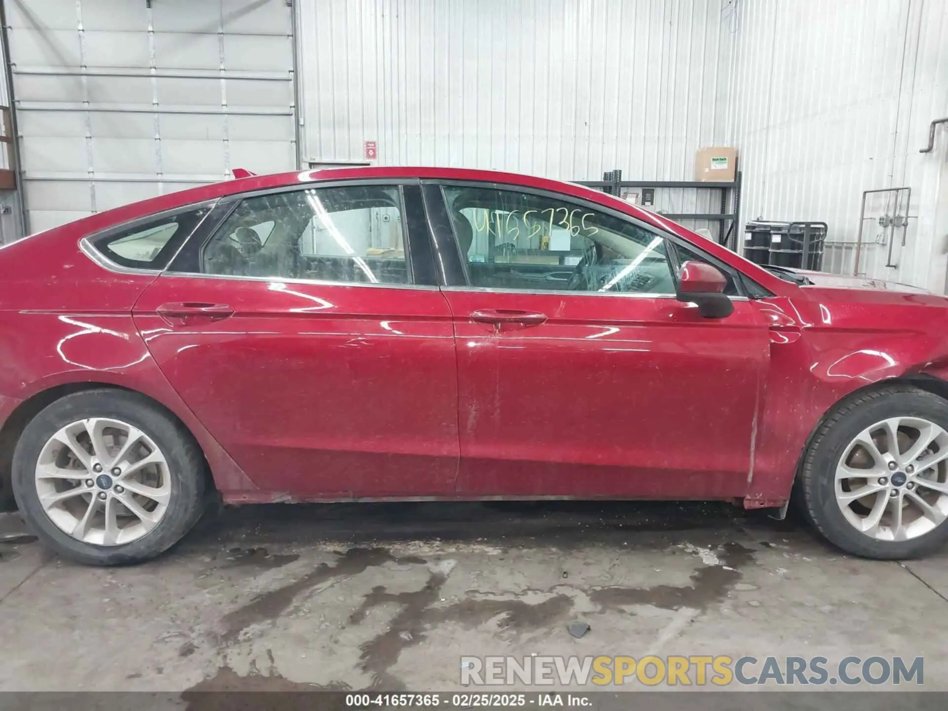 13 Photograph of a damaged car 3FA6P0HD8KR153571 FORD FUSION 2019