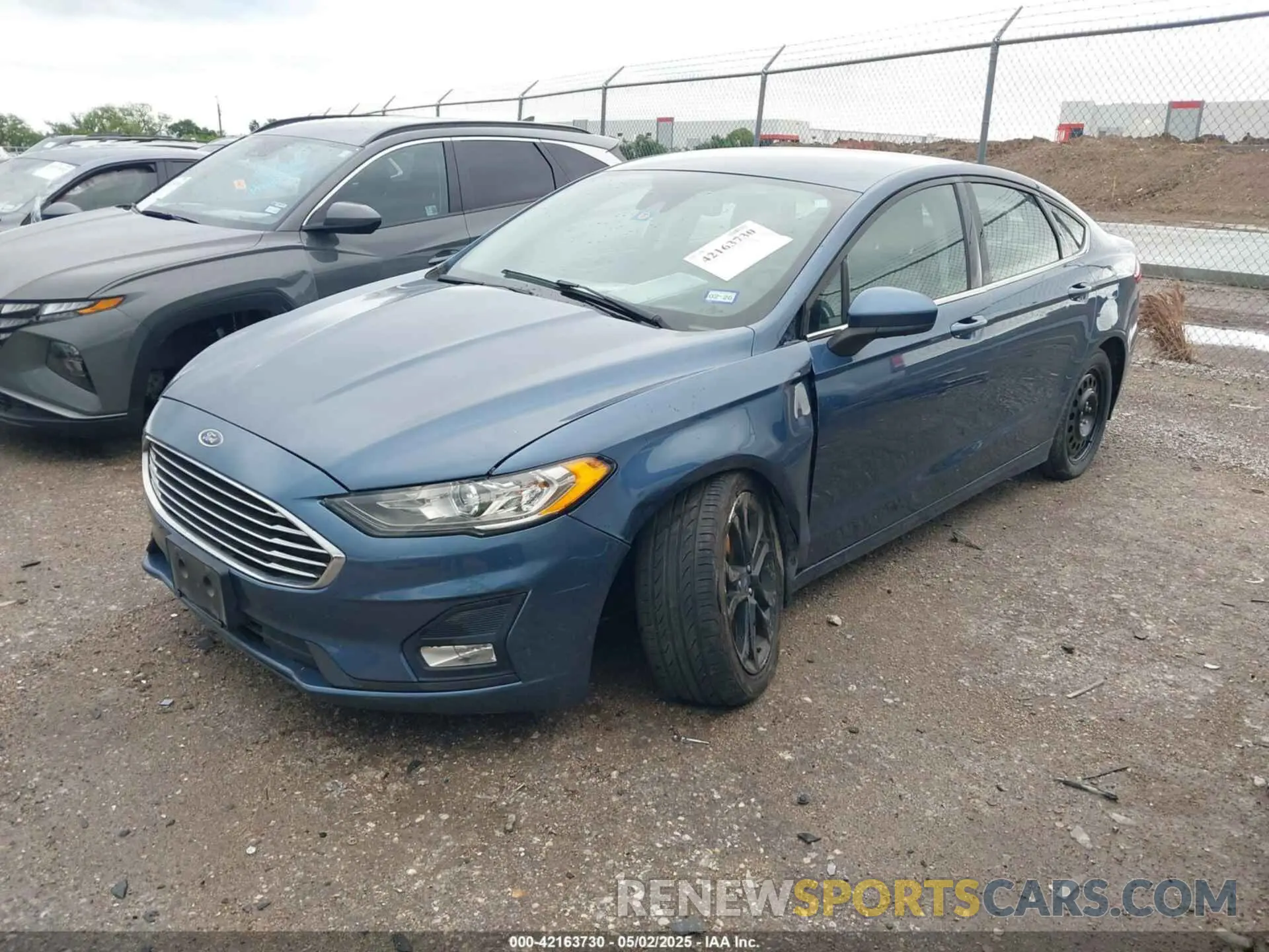 2 Photograph of a damaged car 3FA6P0HD8KR170032 FORD FUSION 2019