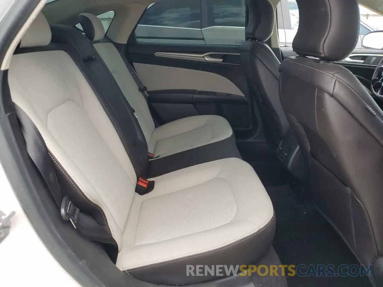 10 Фотография поврежденного автомобиля 3FA6P0HD8KR178535 FORD FUSION 2019