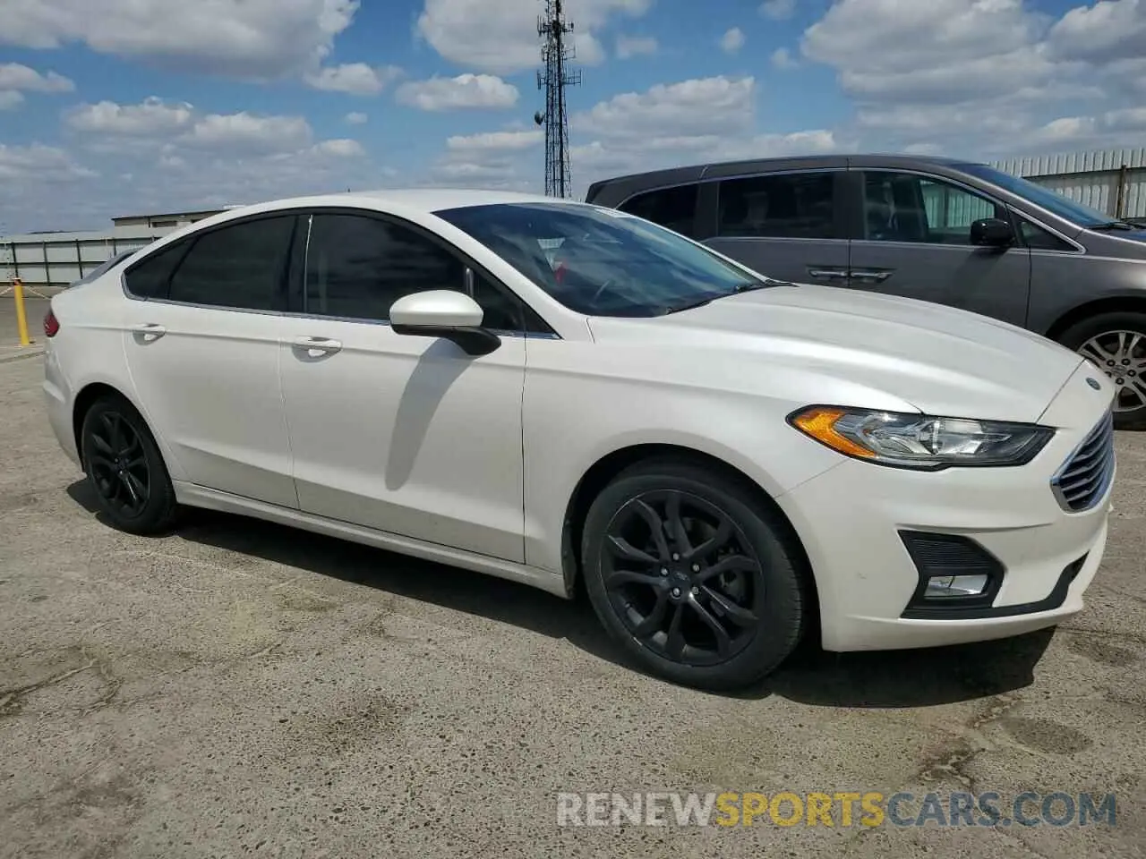 4 Фотография поврежденного автомобиля 3FA6P0HD8KR178535 FORD FUSION 2019