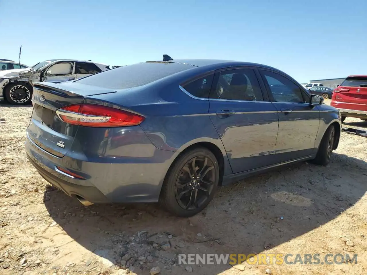 3 Фотография поврежденного автомобиля 3FA6P0HD8KR228799 FORD FUSION 2019